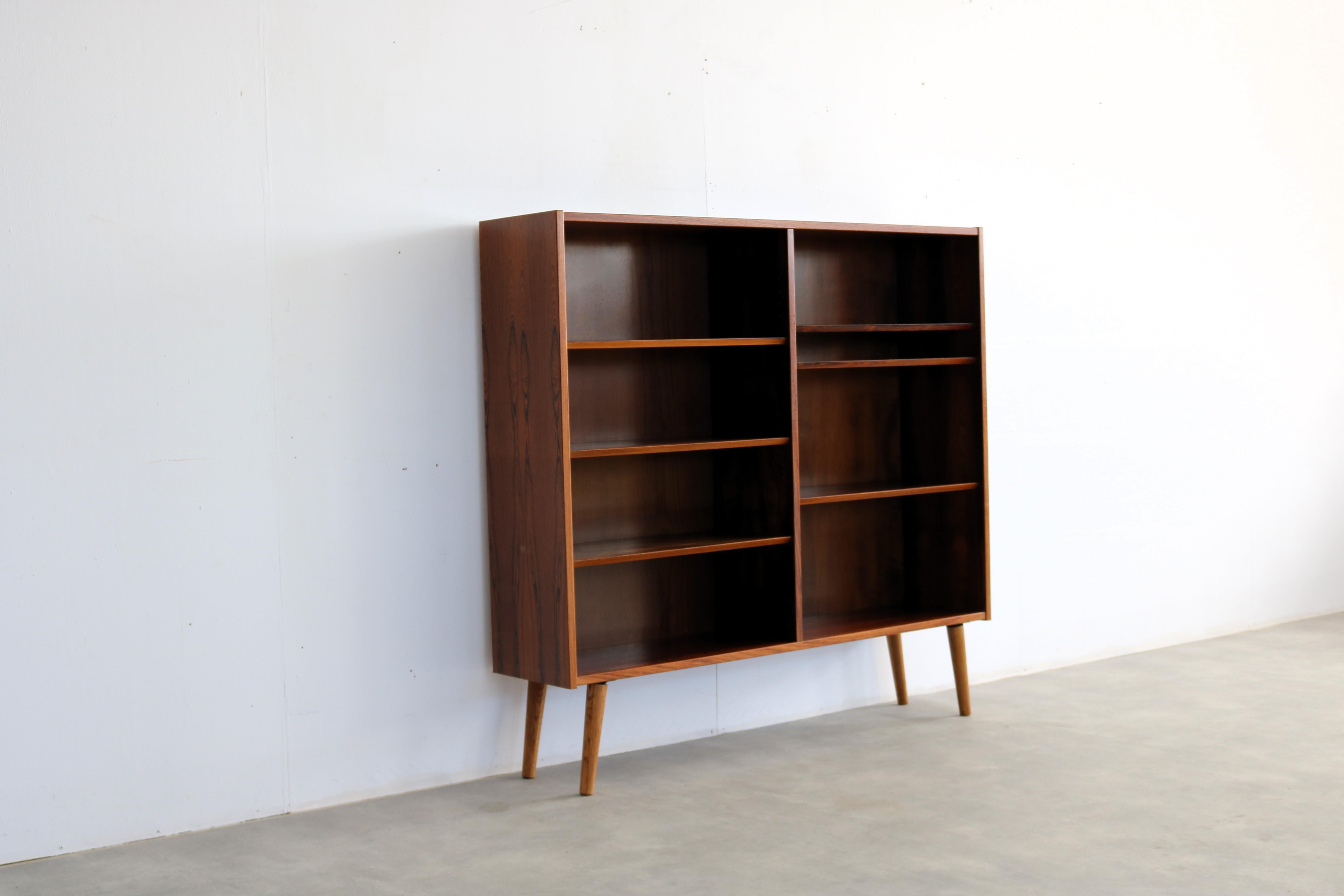 librería vintage  armario  Hundevad  60s  Danés en Bueno Estado en Lemmer, NL