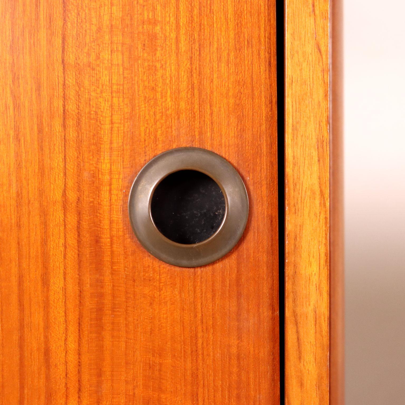 Vintage Bookcase Teak Veneer, Italy, 1960s For Sale 5