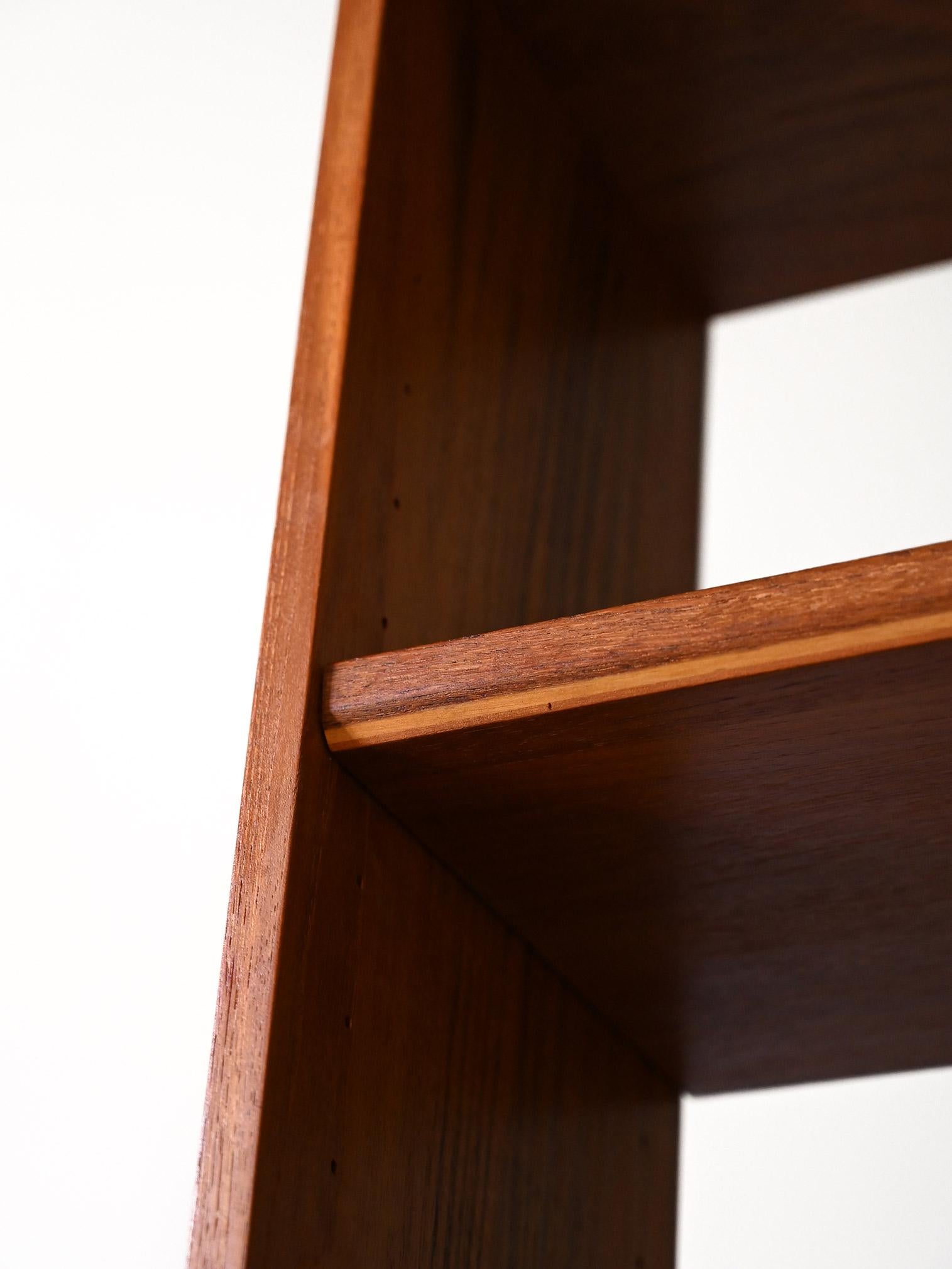 Vintage bookcase with pull-out shelf 7