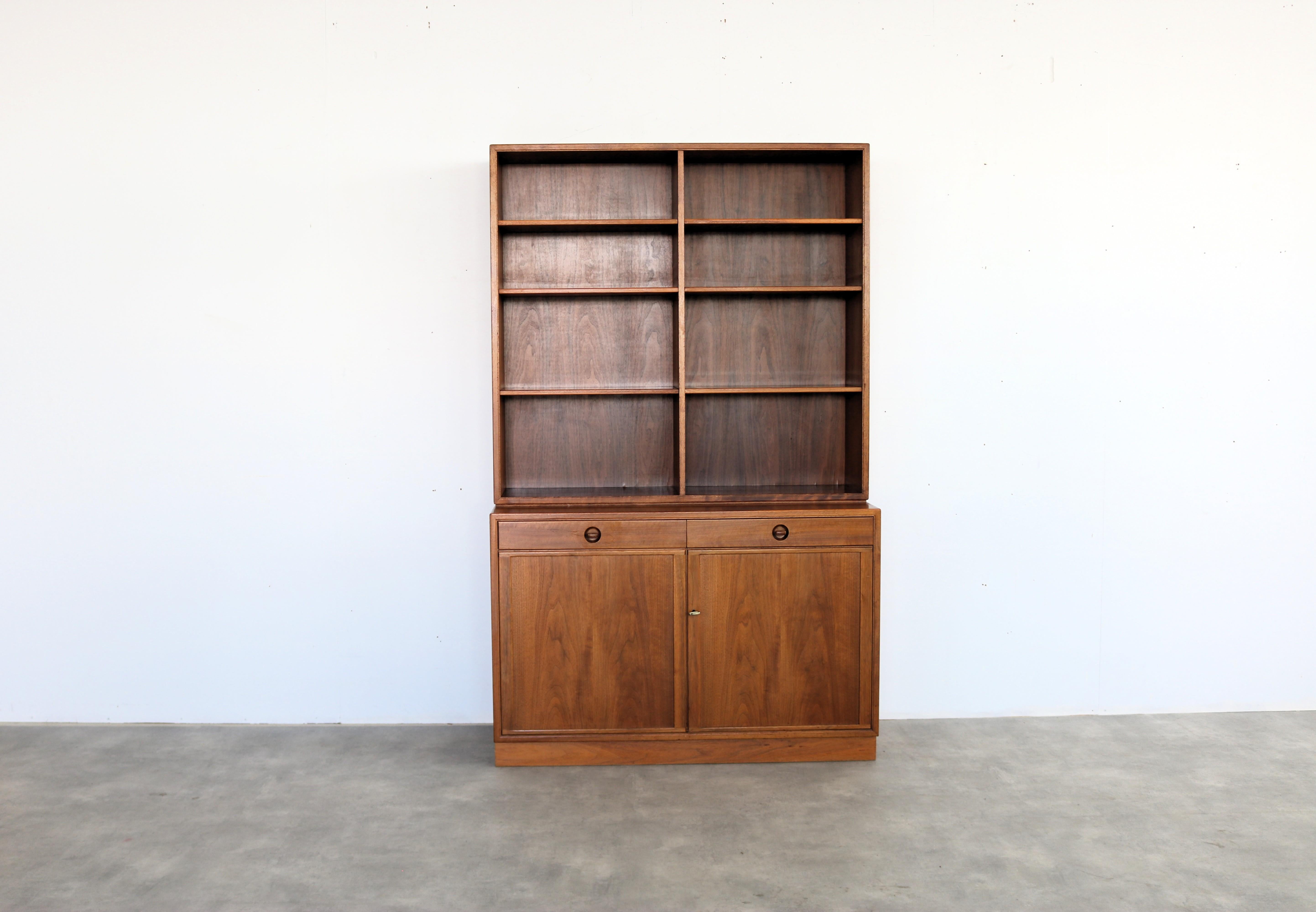 vintage bookcases  cabinets  1960s  Skaraborgs

period  1960s
design  Skaraborgs  Sweden
condition  good  light signs of use  corner drawer; 
size  175 x 108 x 45 (hxbxd)

details  teak; 2 available;

item number  2826