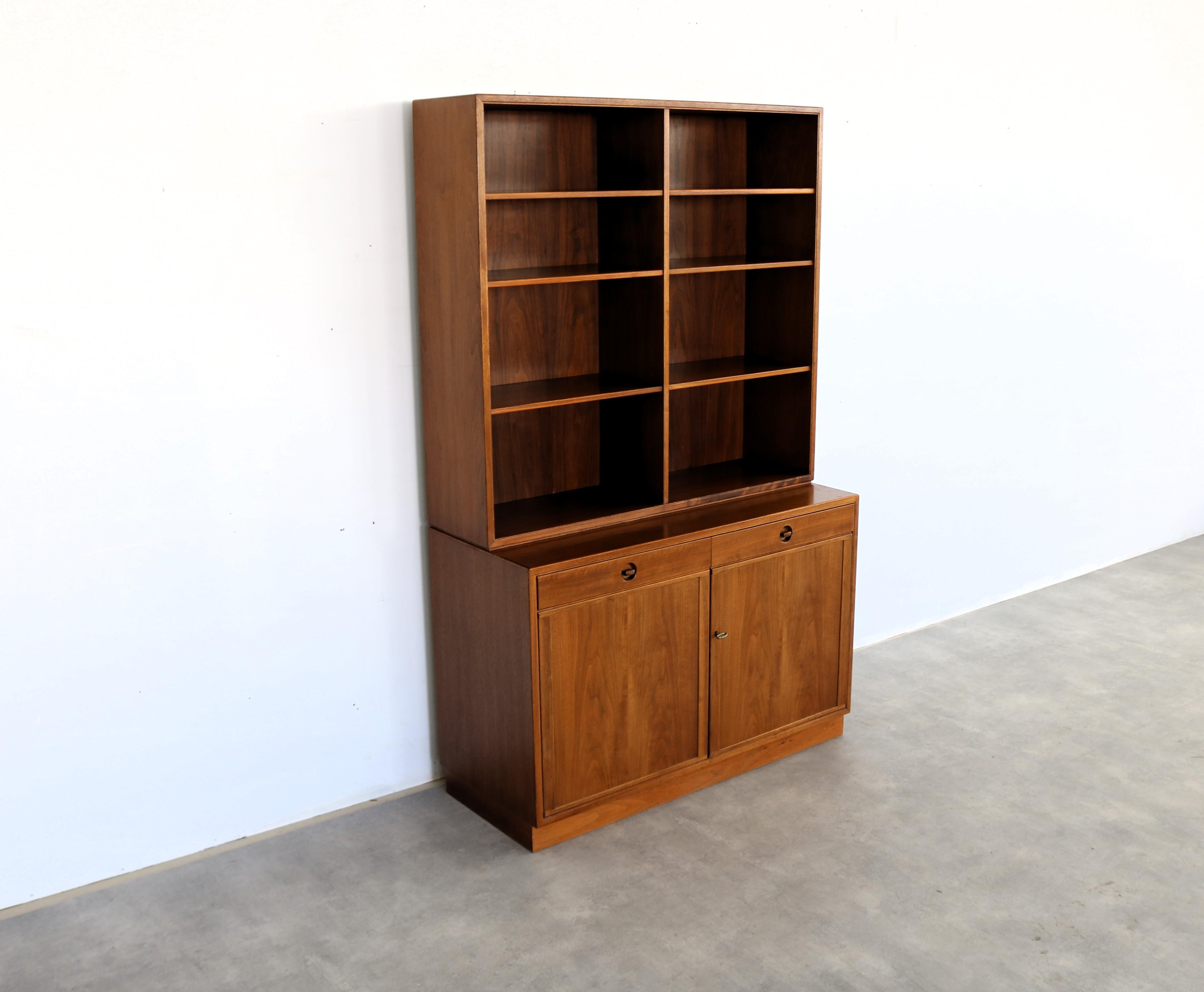vintage bookcases  cabinets  1960s  Skaraborgs In Good Condition For Sale In Lemmer, NL