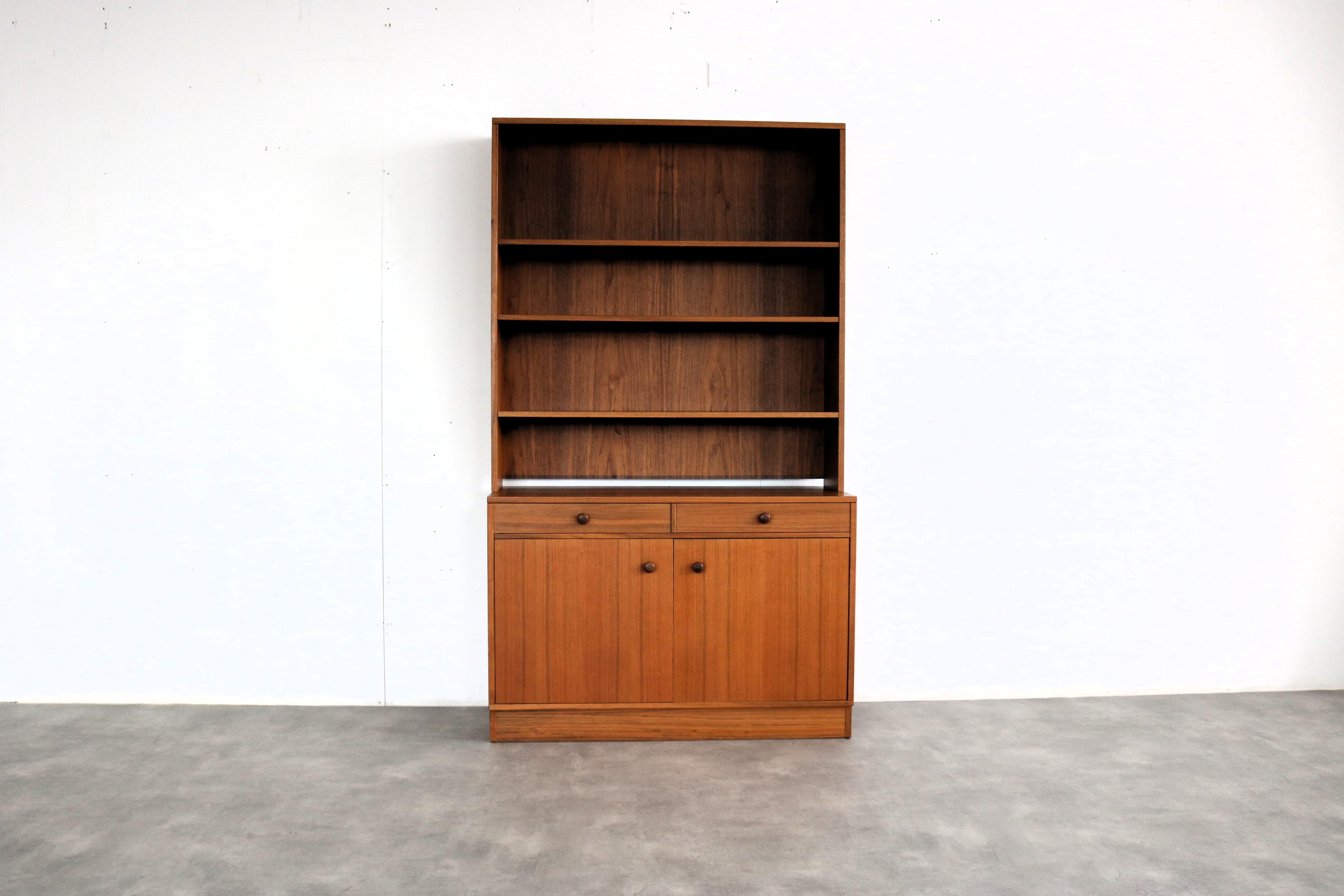 vintage bookcases | wall cupboard | 60s | Sweden For Sale 5