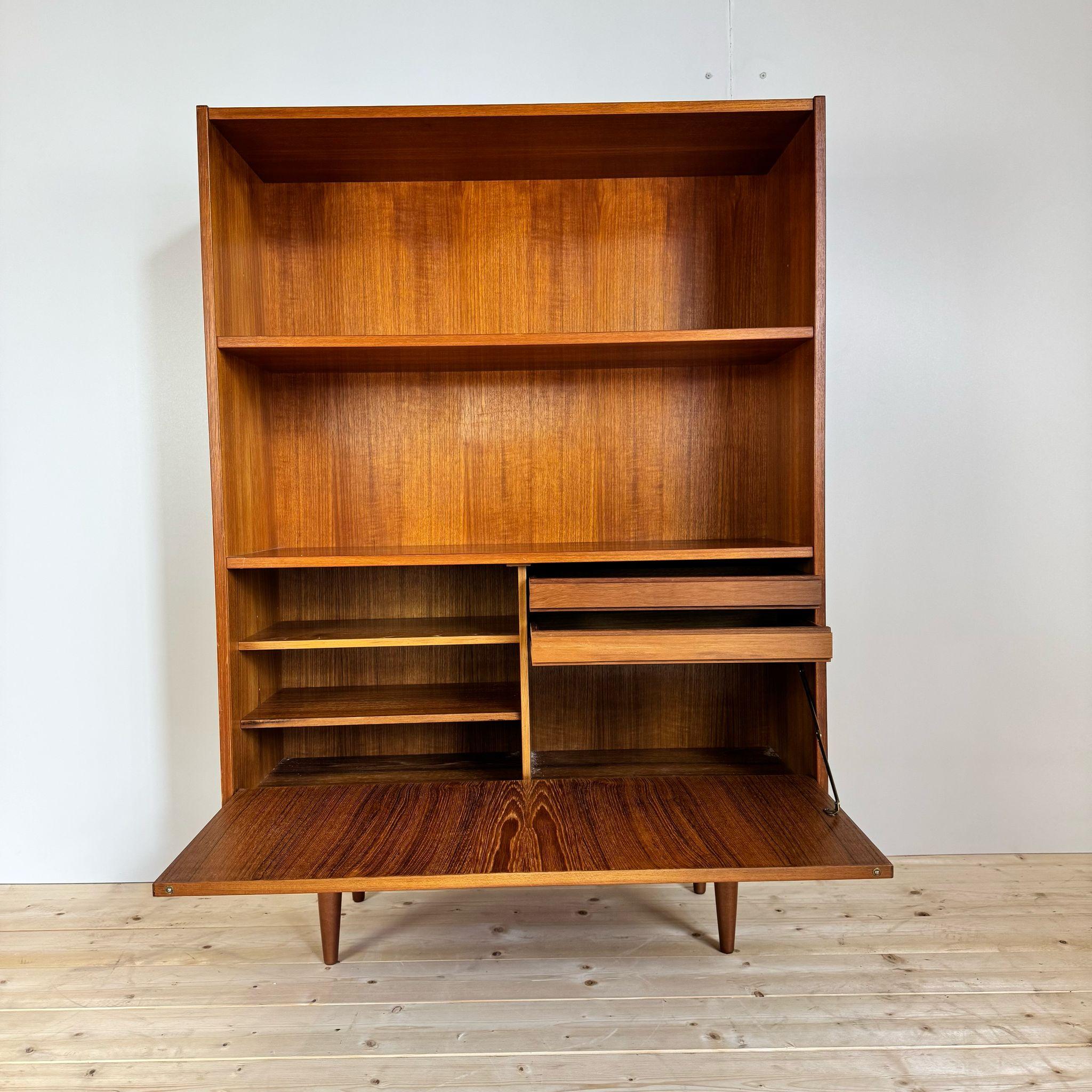 Vintage Bücherregal aus Teakholz, Dänemark 1960er Jahre
