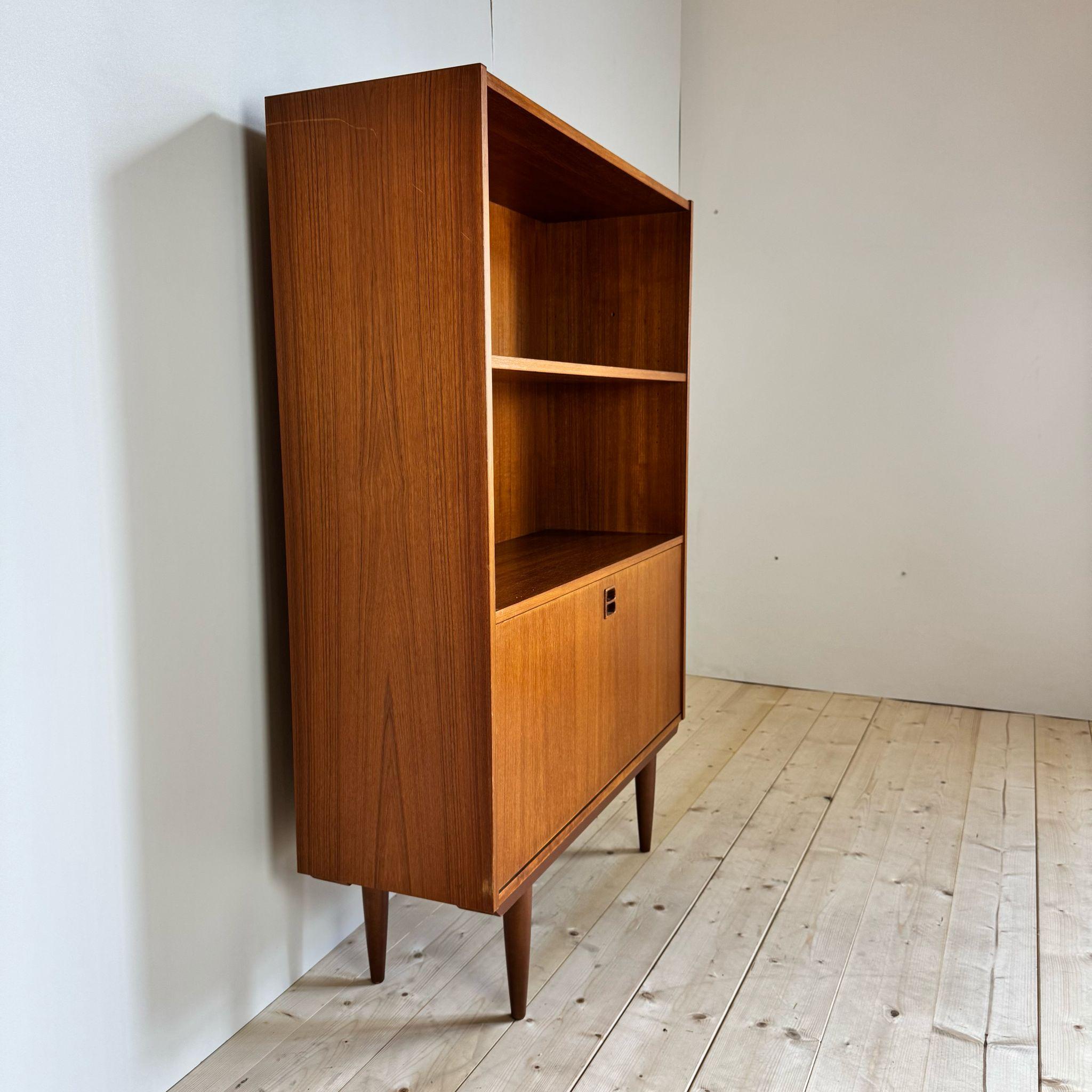 Vintage Bücherregal aus Teakholz, Dänemark 1960er Jahre (Mid-20th Century) im Angebot