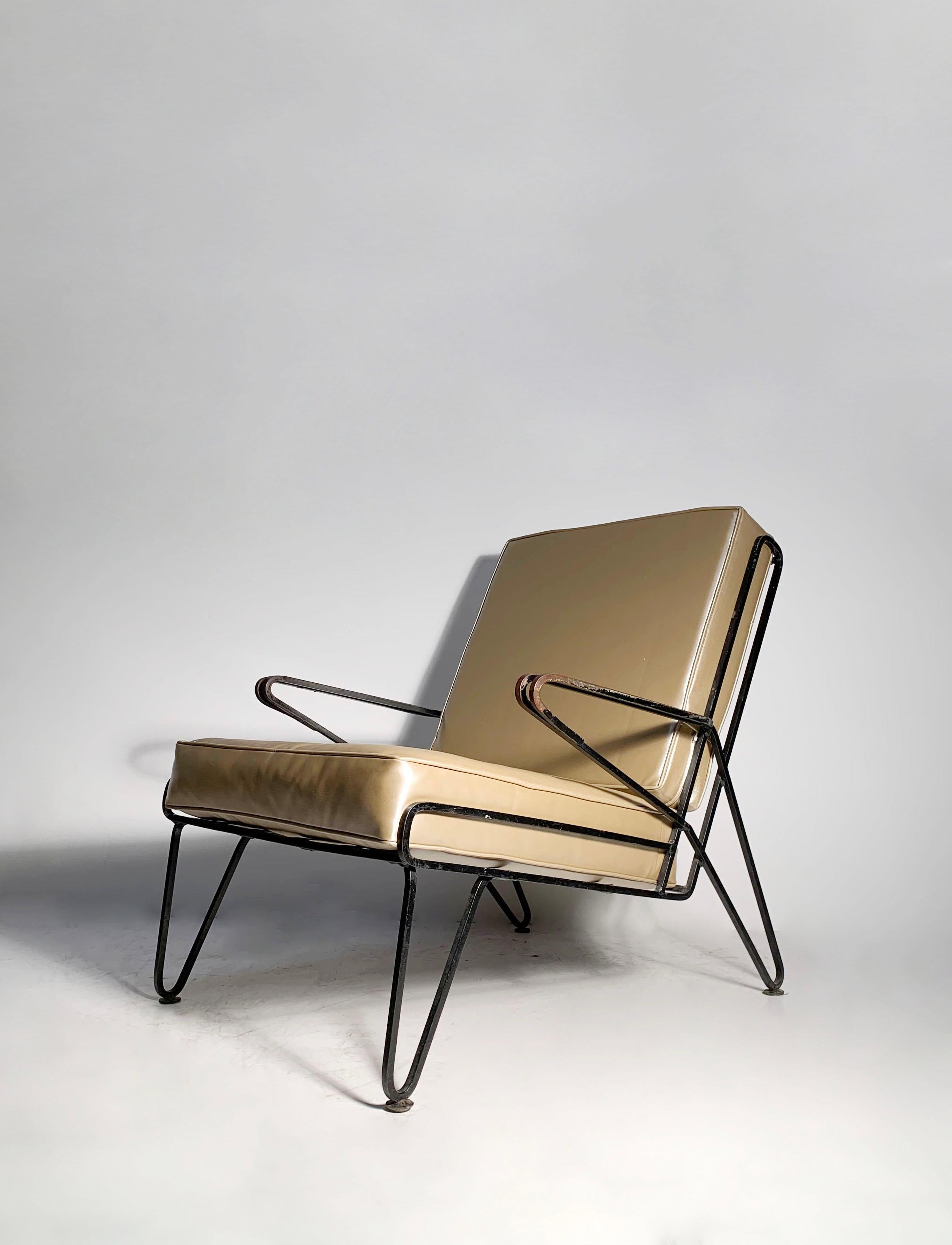 Mid-Century Modern Chaise Boomerang en fer forgé attribuée à Maurizio Tempestini en vente