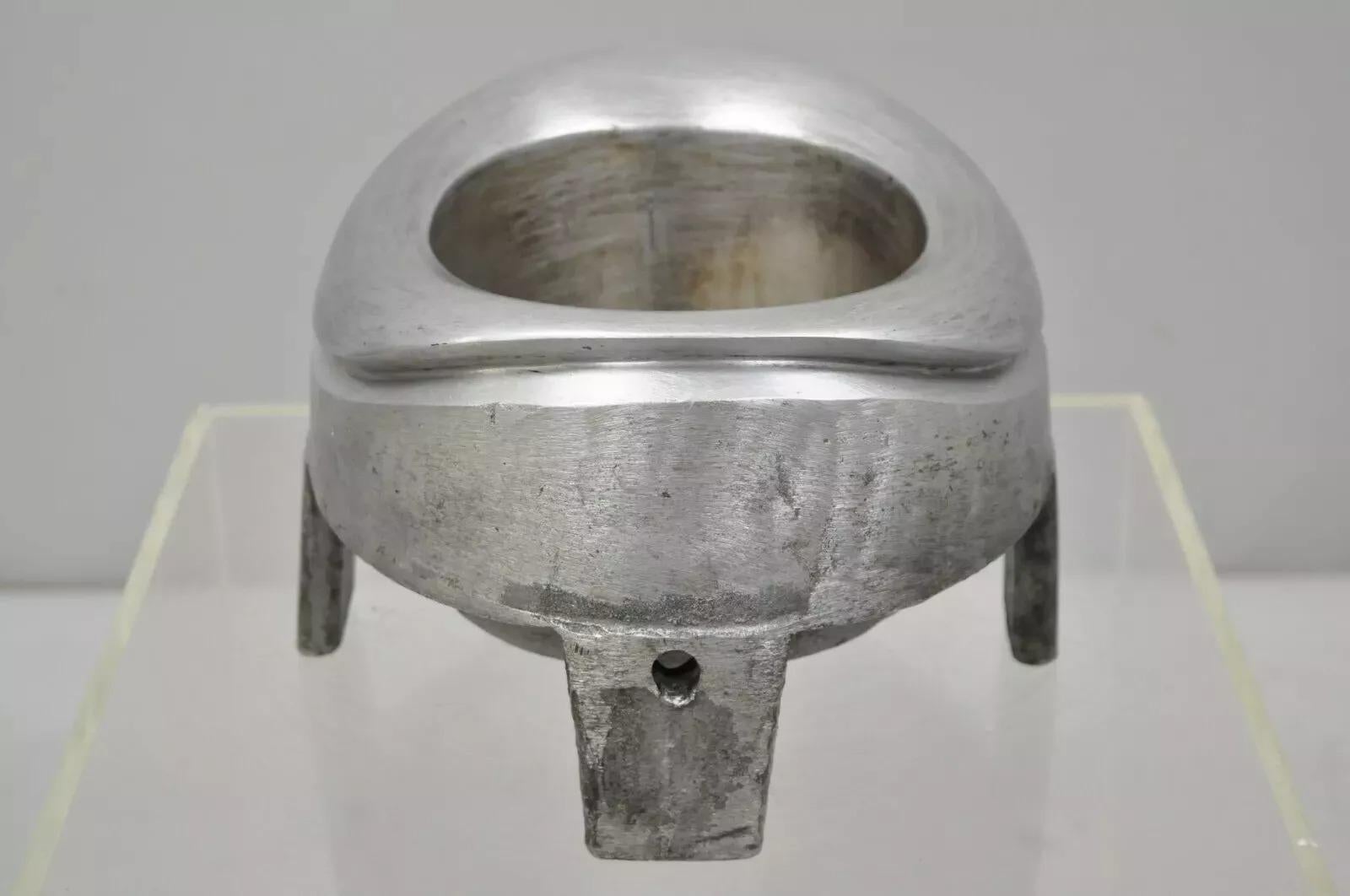 Vintage Boon & Lane Molde de aluminio para sombreros Millinery Luton Beds Inglaterra B. Circa mediados del siglo XX. Medidas: 7