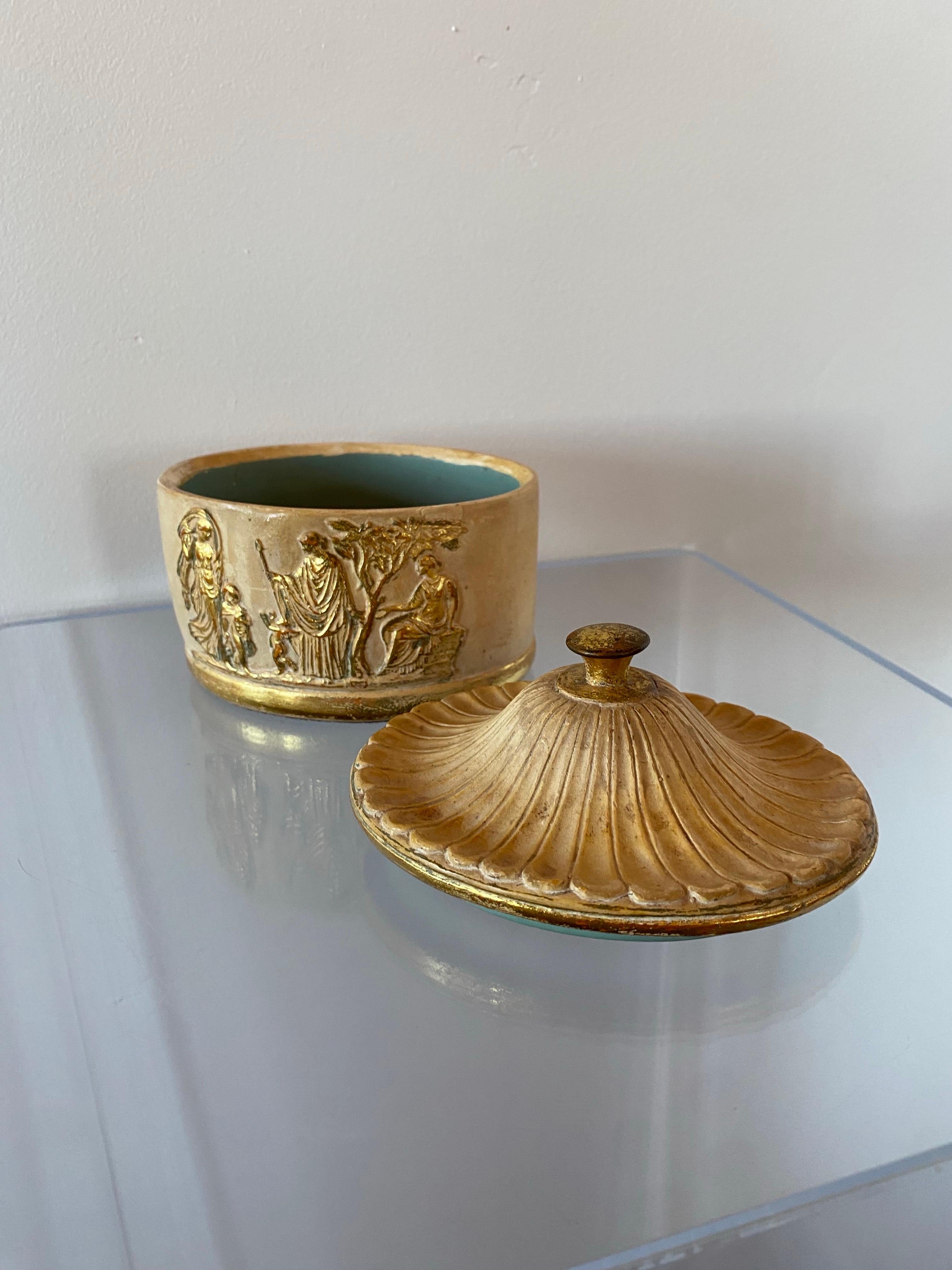 Borghese d'epoca con motivo ellenico in ceramica In condizioni buone in vendita a San Diego, CA