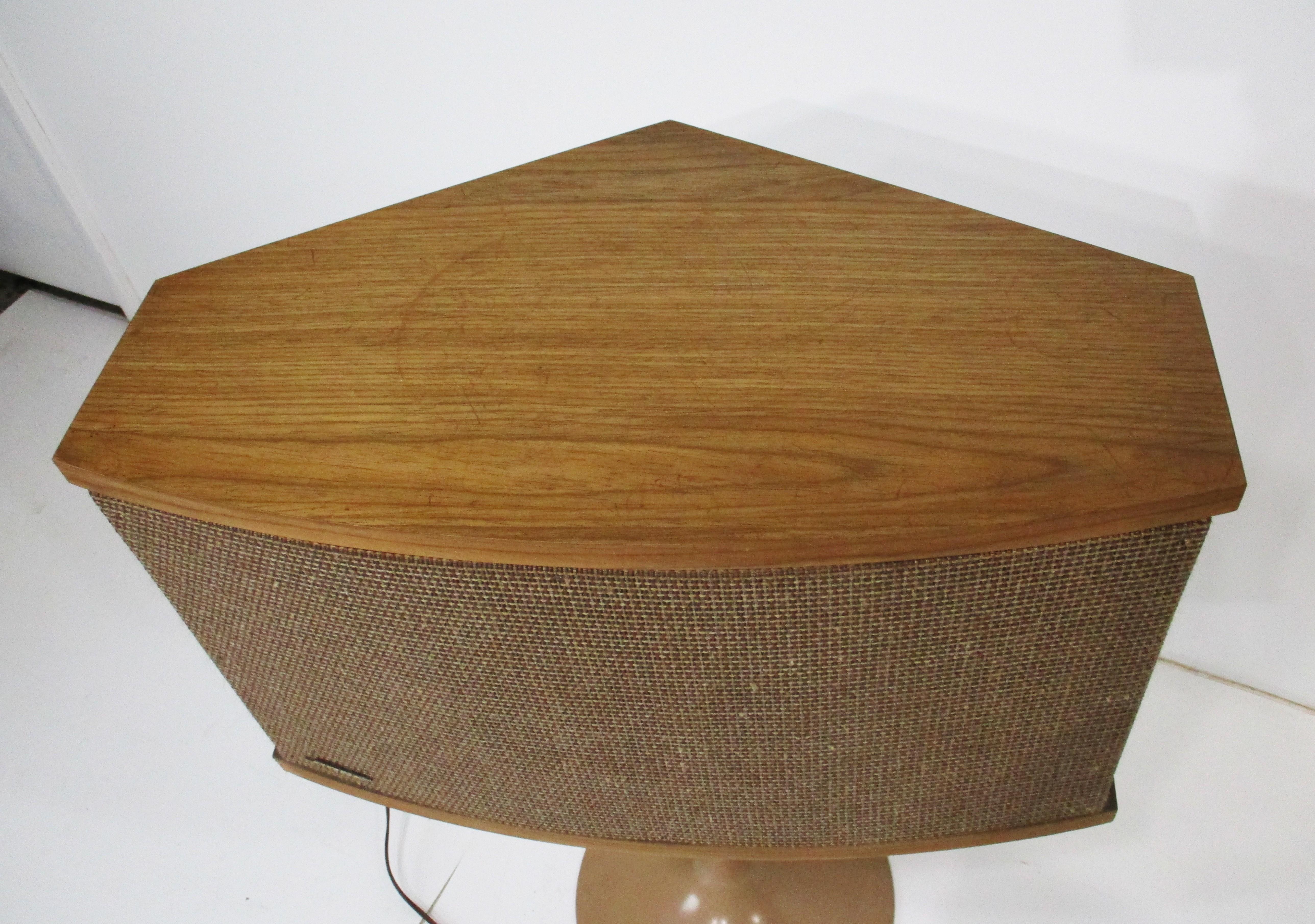 Vintage Bose 901 Series VI Tulip Based Speakers dans le style de Saarinen en vente 4