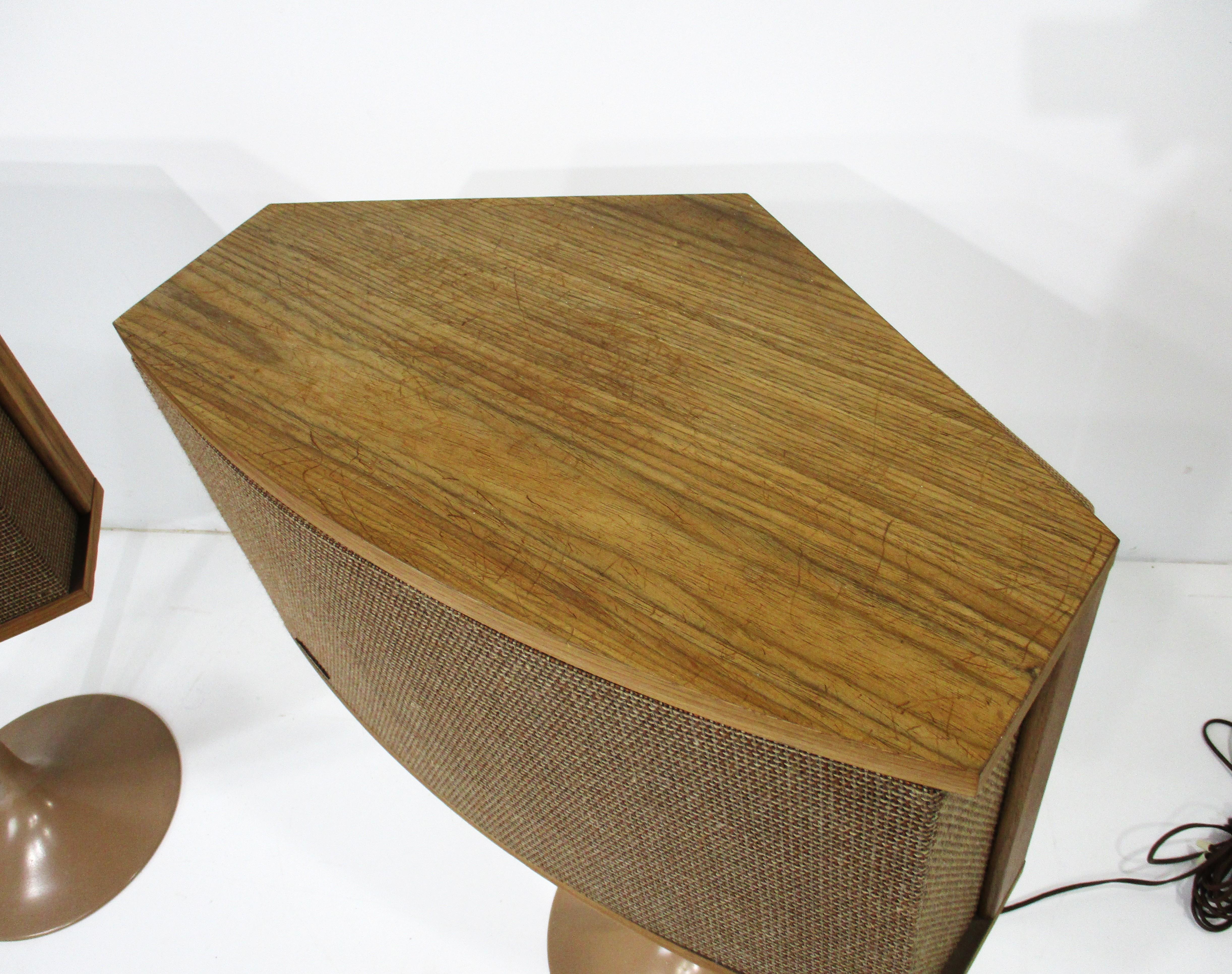 Vintage Bose 901 Series VI Tulip Based Speakers dans le style de Saarinen en vente 5