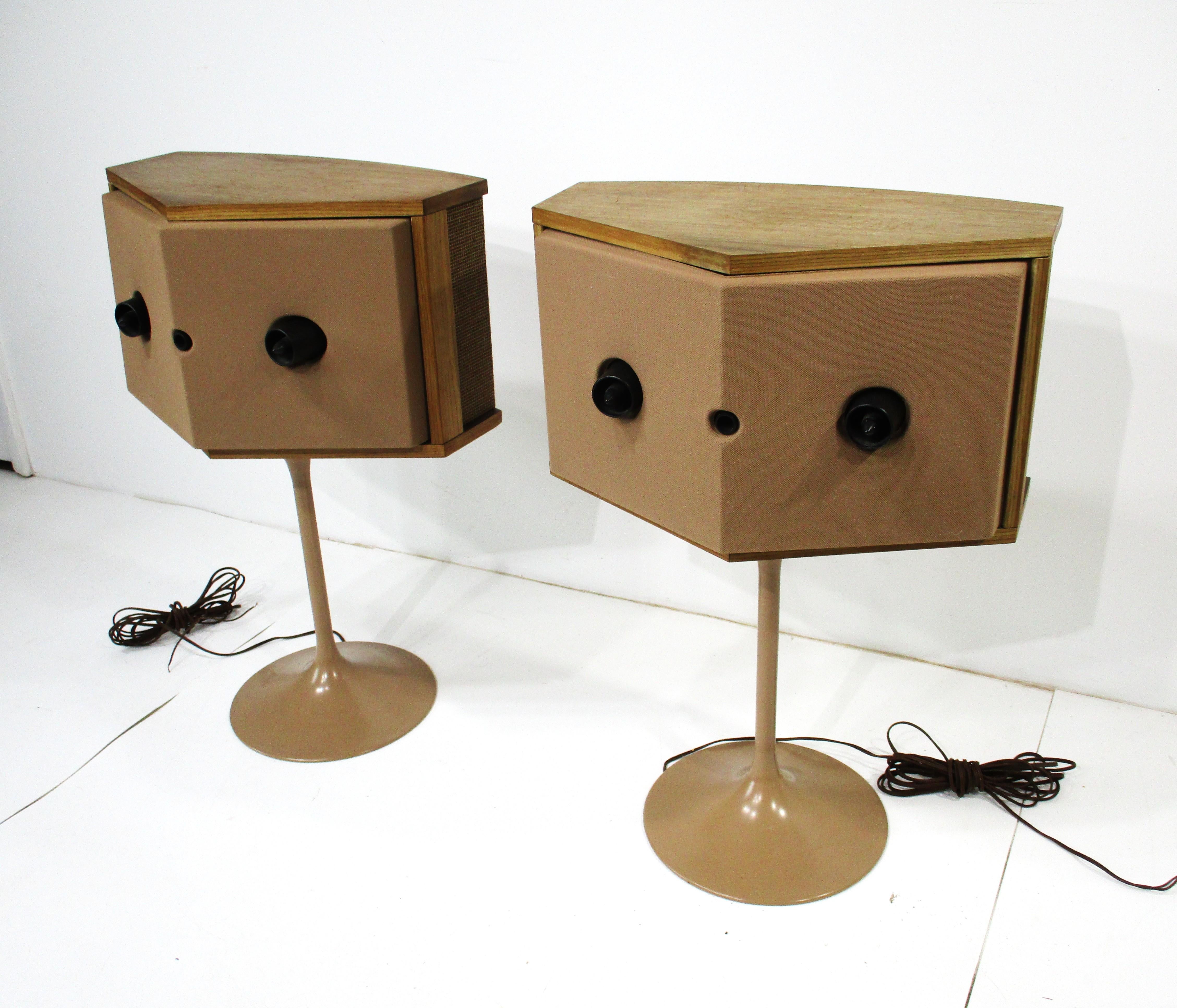 Vintage Bose 901 Series VI Tulip Based Speakers dans le style de Saarinen en vente 6