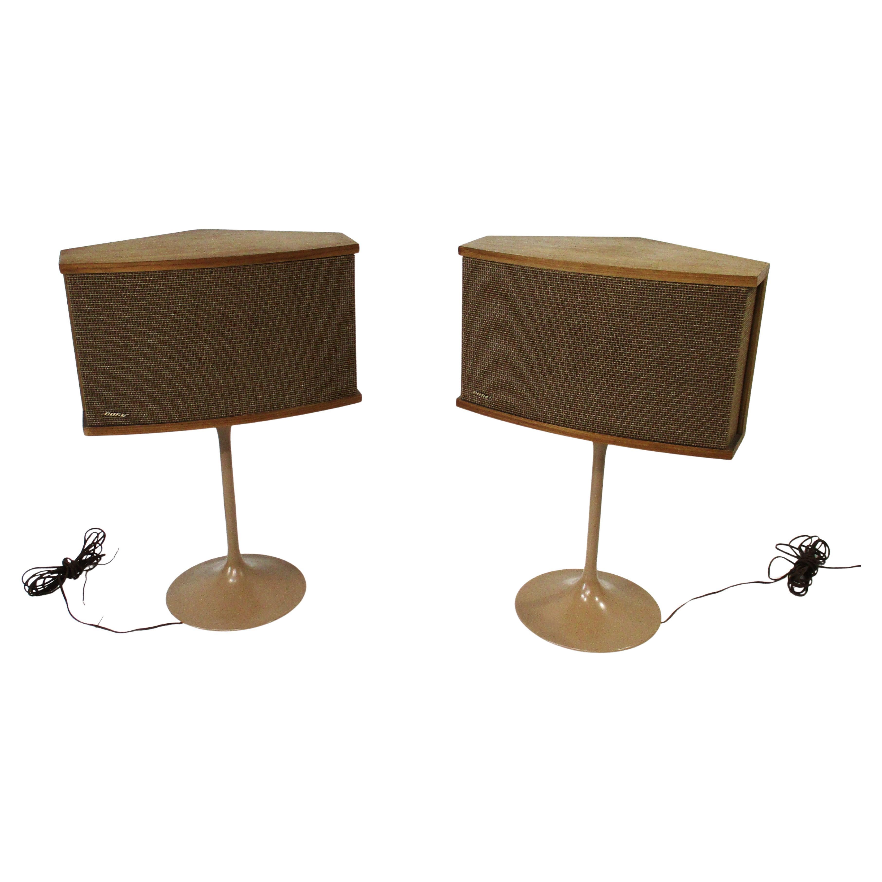 Vintage Bose 901 Series VI Tulip Based Speakers dans le style de Saarinen