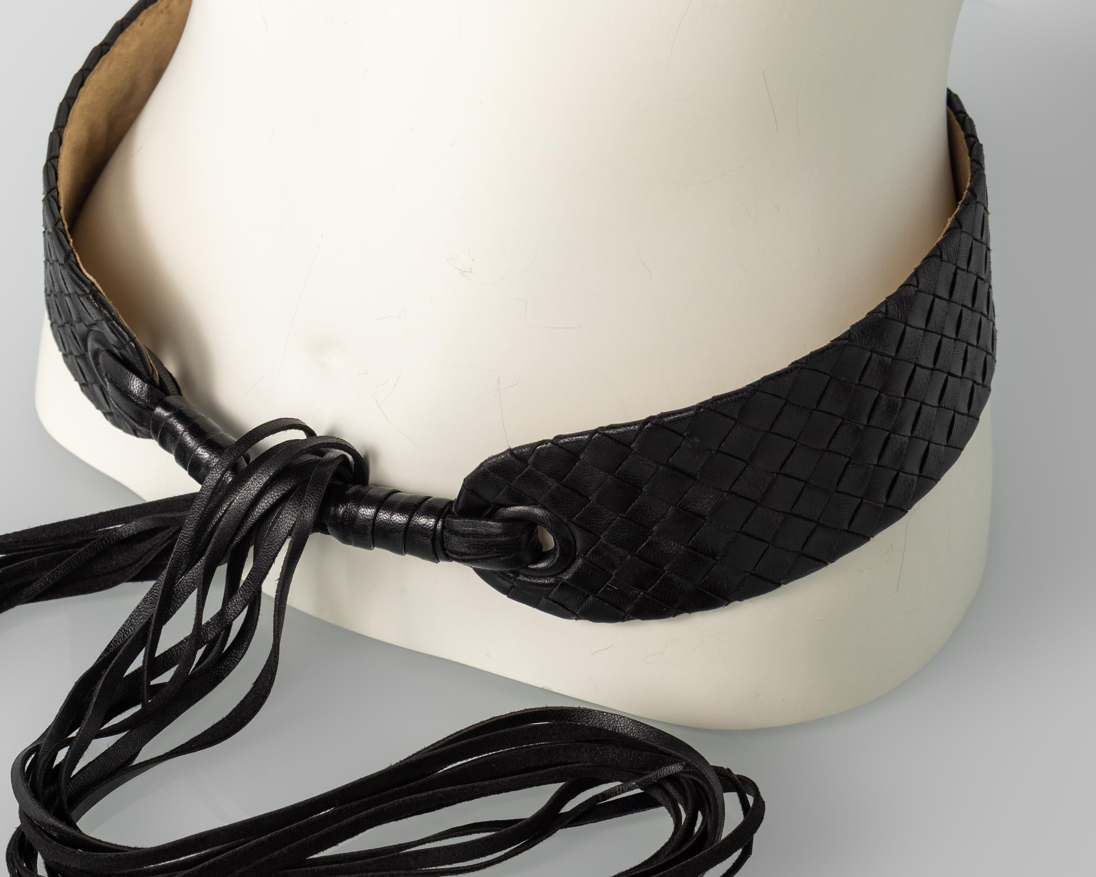 Vintage Bottega Veneta Schwarzer Intrecciato Leder Fransengürtel im Zustand „Gut“ im Angebot in Boca Raton, FL