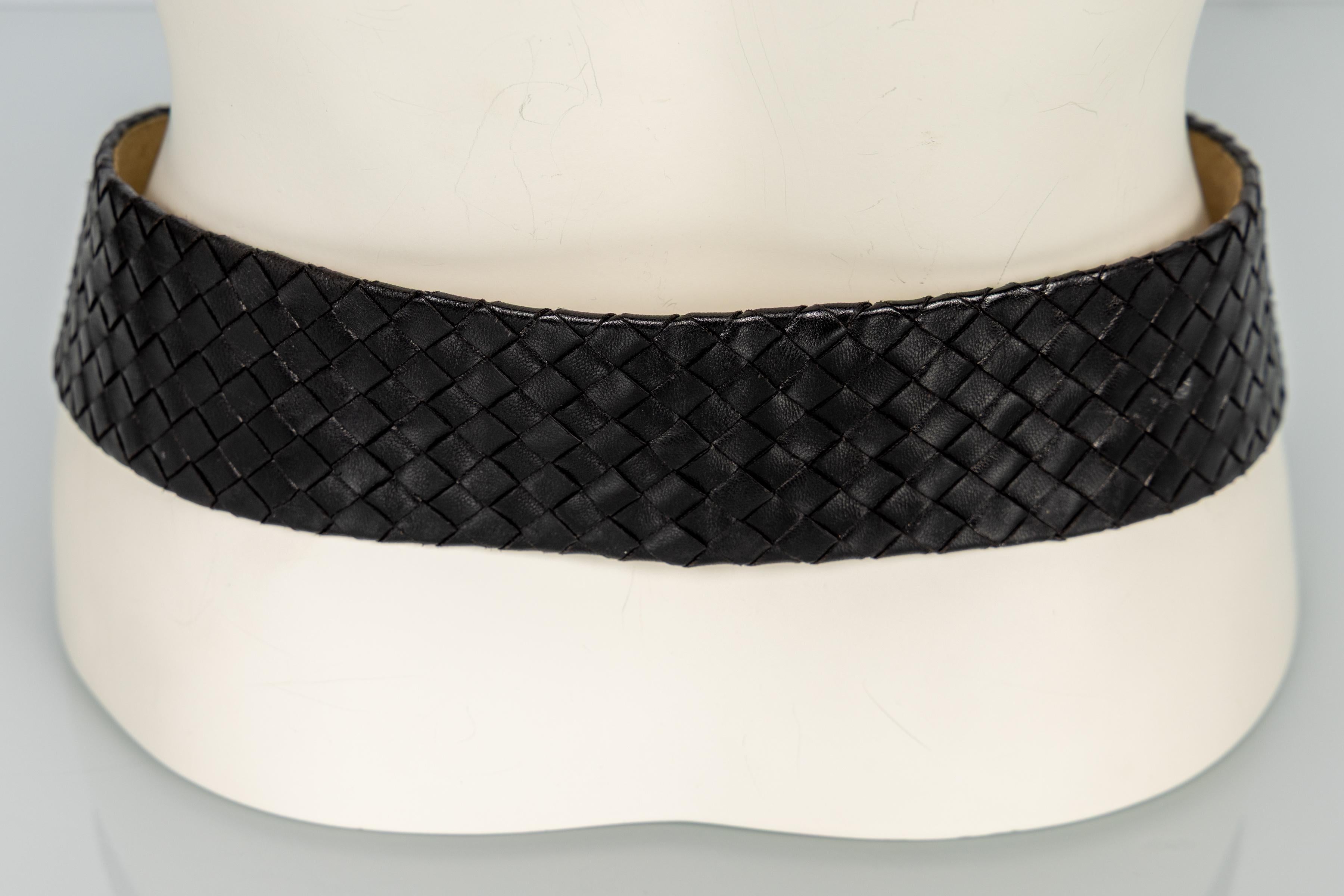 Vintage Bottega Veneta Schwarzer Intrecciato Leder Fransengürtel im Angebot 1