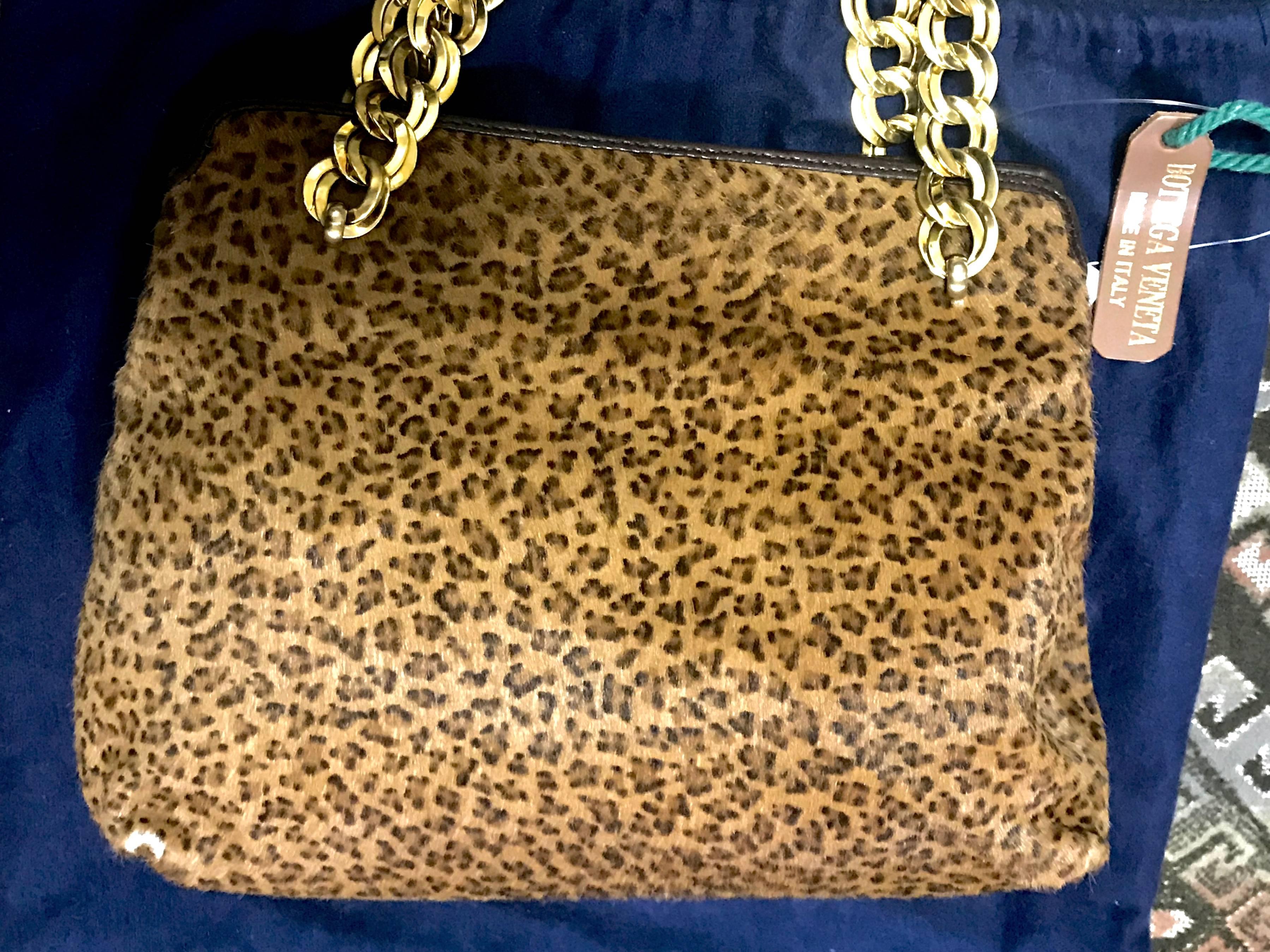 Brown Vintage Bottega Veneta leopard printed genuine fur leather shoulder bag. For Sale
