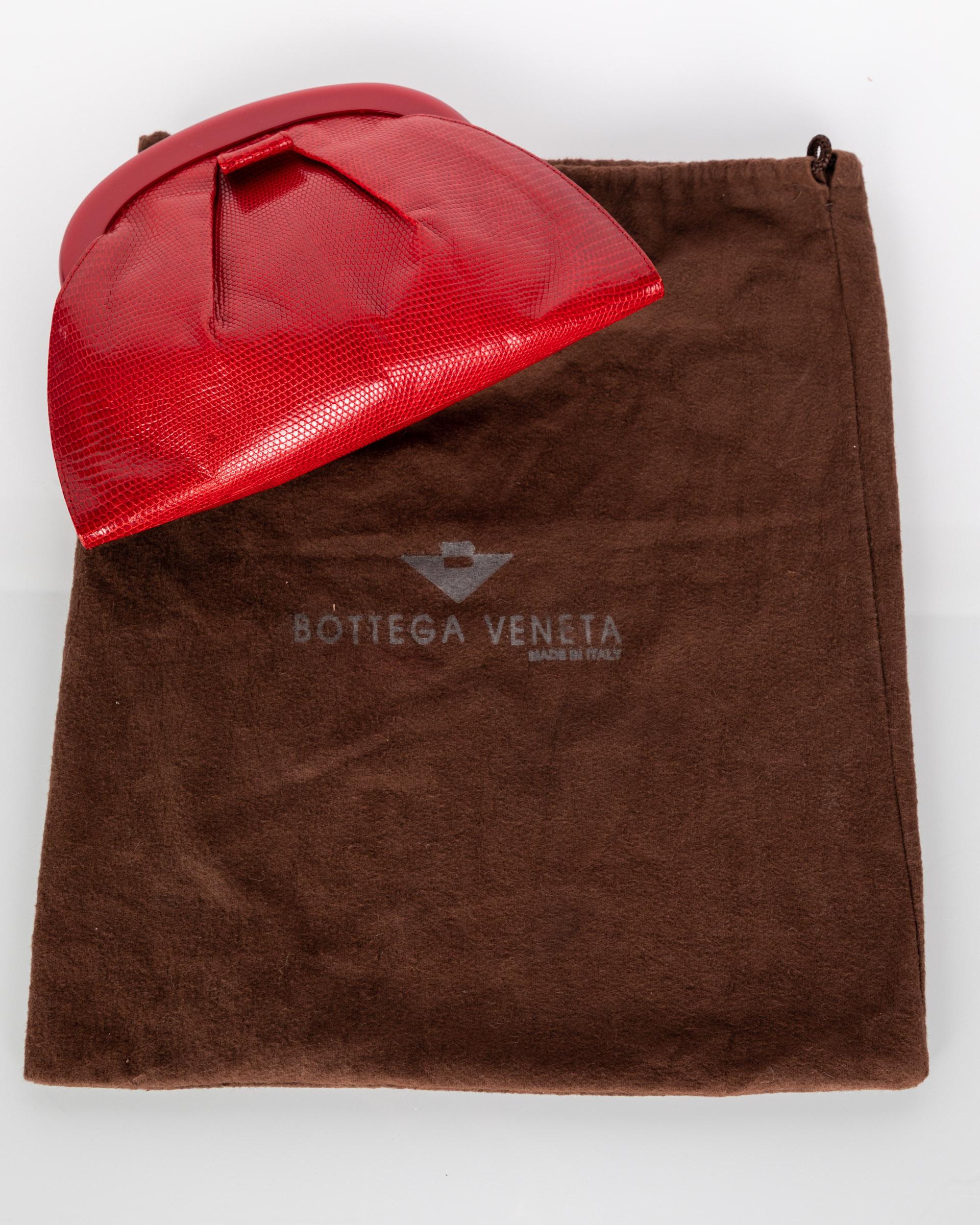 Vintage Bottega Veneta Red Karung Lucite Frame Clutch Bag In Excellent Condition In Boca Raton, FL
