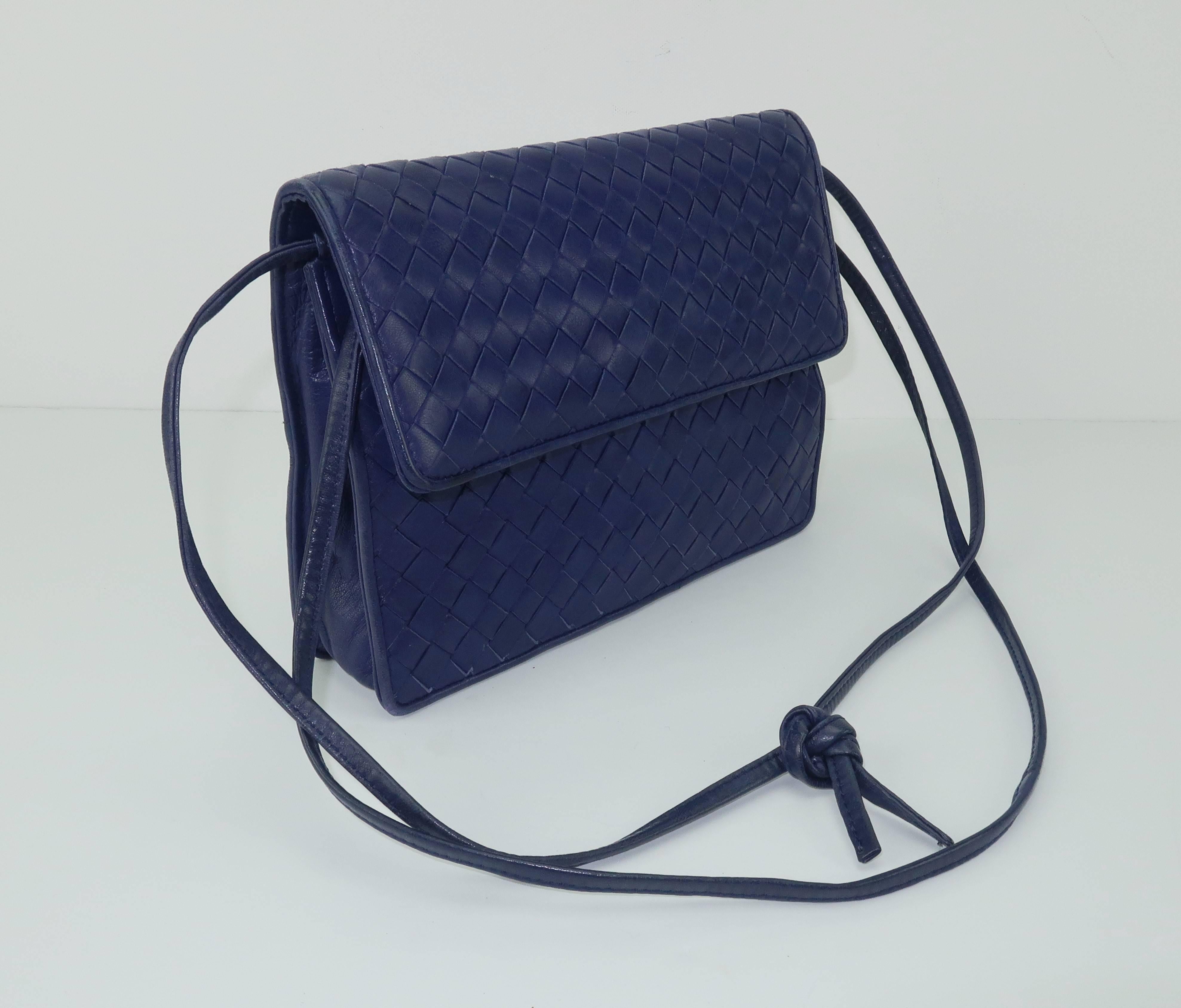 Women's Bottega Veneta Vintage Royal Blue Intrecciato Leather Shoulder Handbag