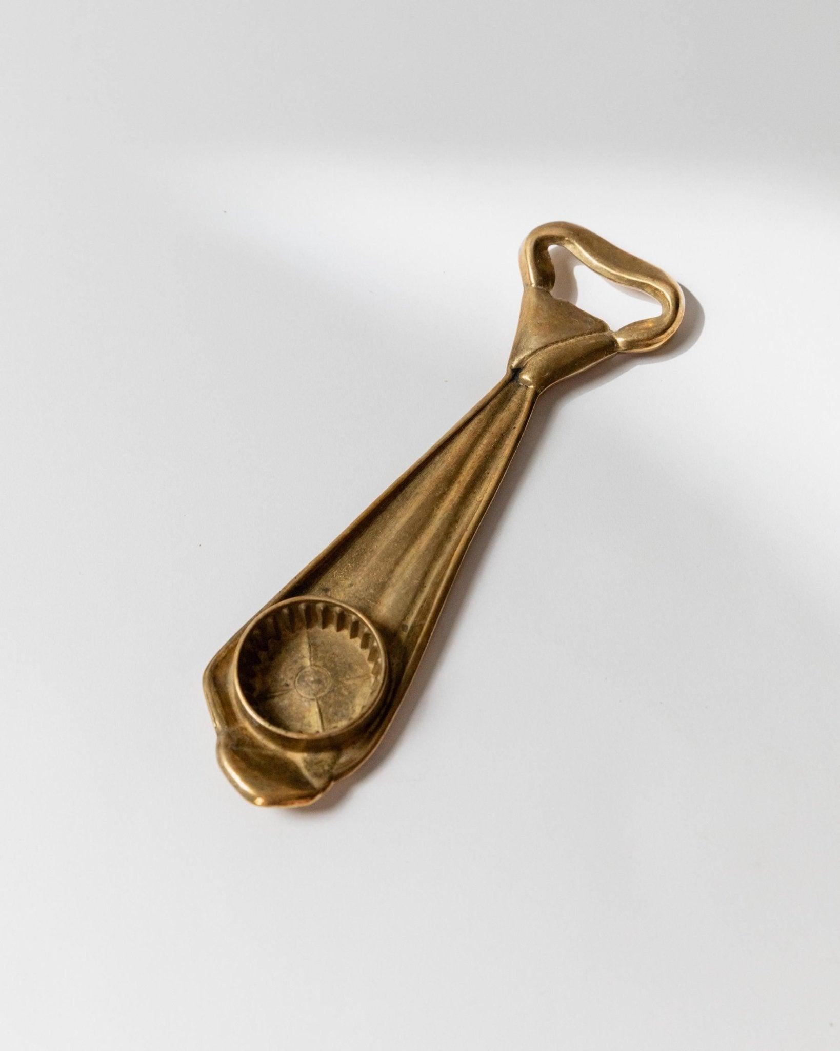 Vintage Flaschenöffner Messing, krawattenförmig für Flaschenkappen, 1970er im Angebot 5