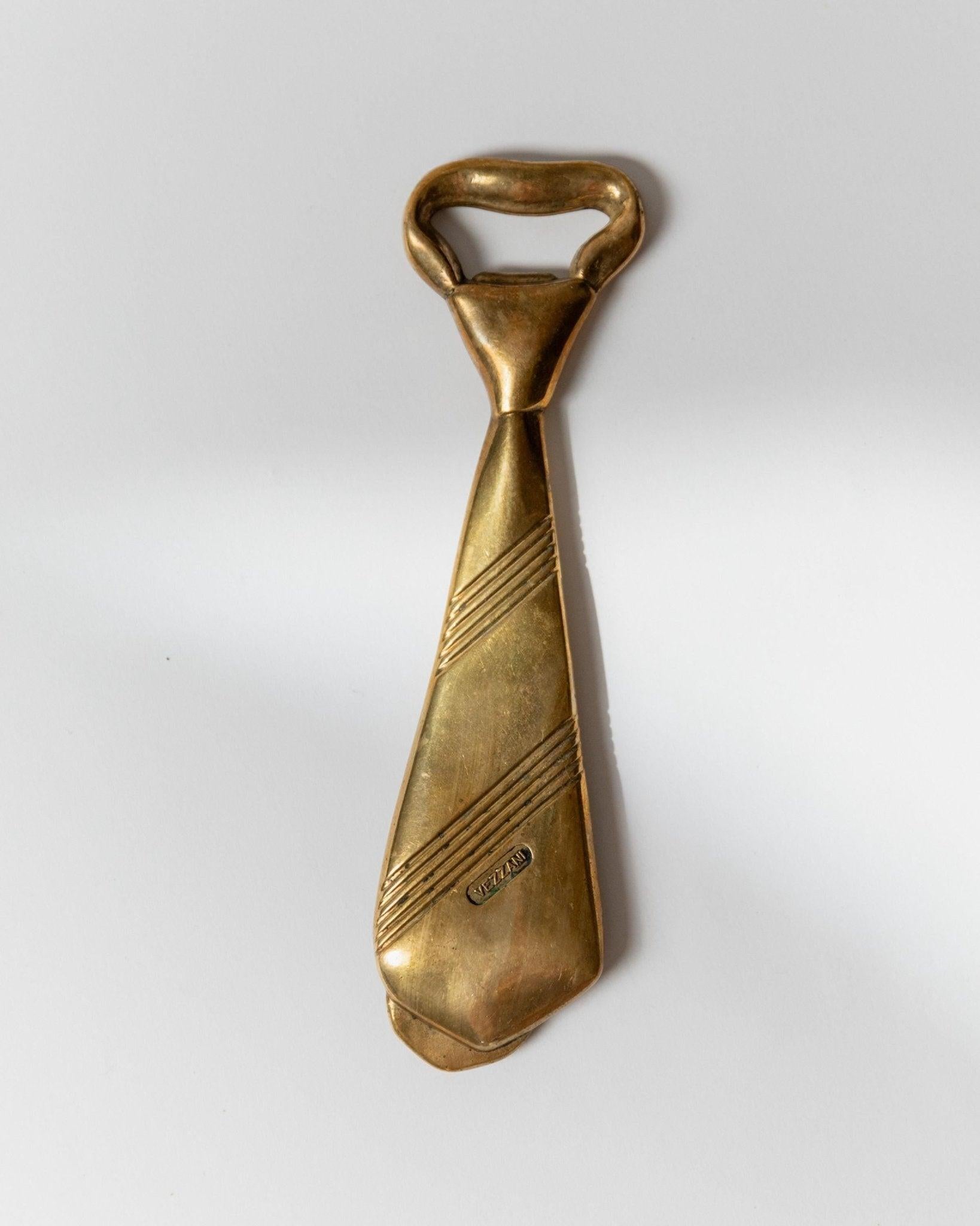 Vintage Flaschenöffner Messing, krawattenförmig für Flaschenkappen, 1970er im Angebot 1