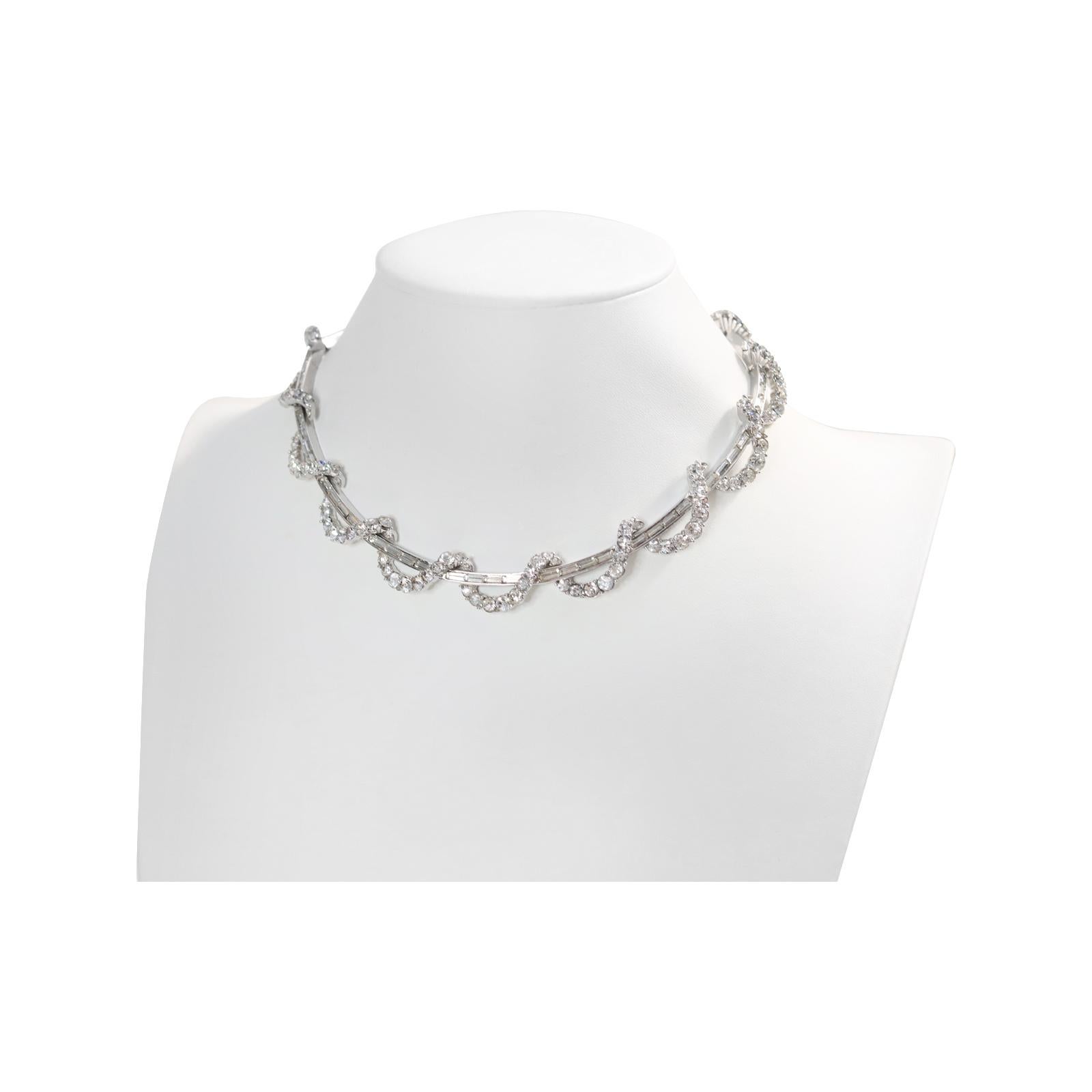 Collana vintage Boucher con baguette e tondi, circa anni '60 in vendita 1