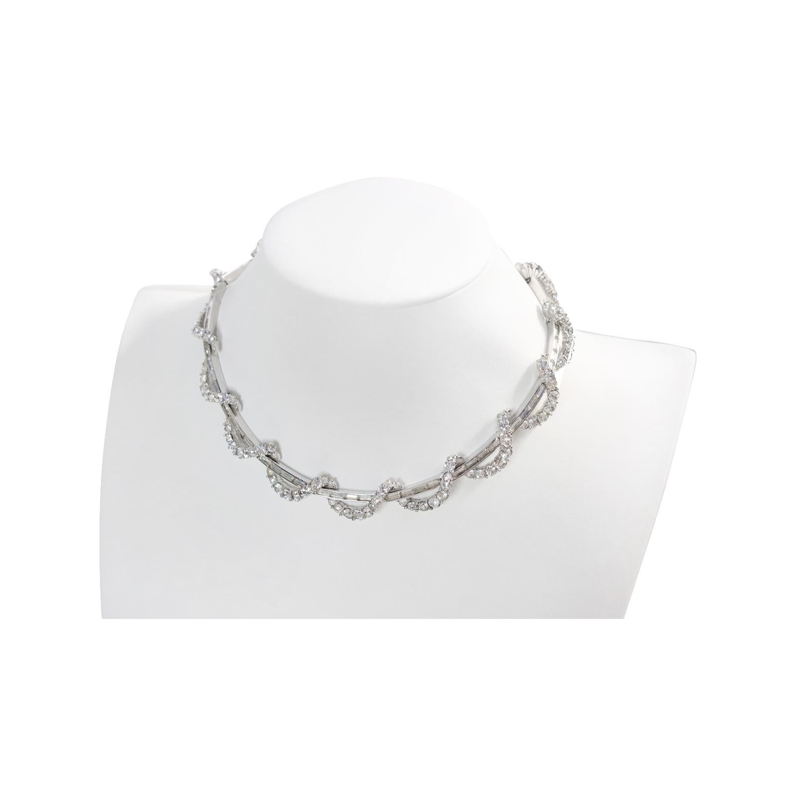 Collana vintage Boucher con baguette e tondi, circa anni '60 in vendita 2