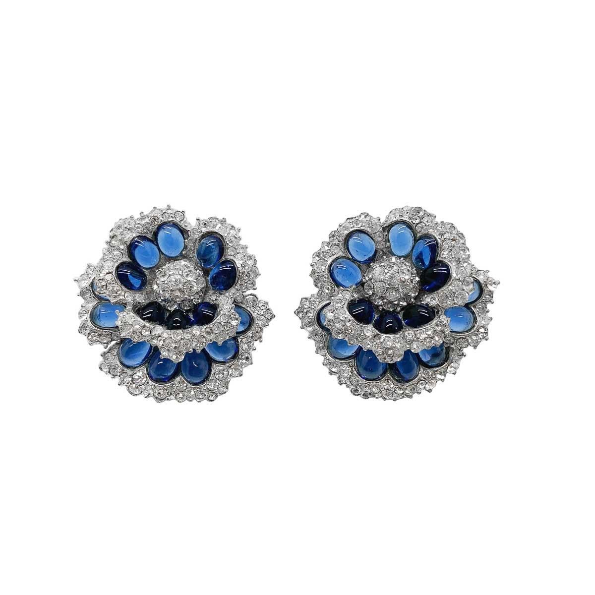 Vintage Boucher Cabochon Flower Earrings 1960s In Good Condition In Wilmslow, GB