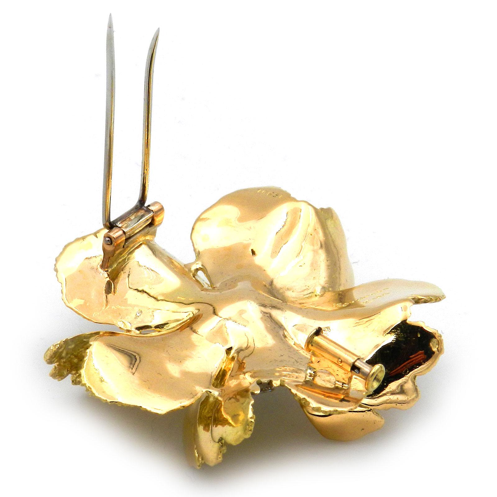 Brilliant Cut Vintage Boucheron 18K Gold 0.5 Carat Diamond Flower Brooch