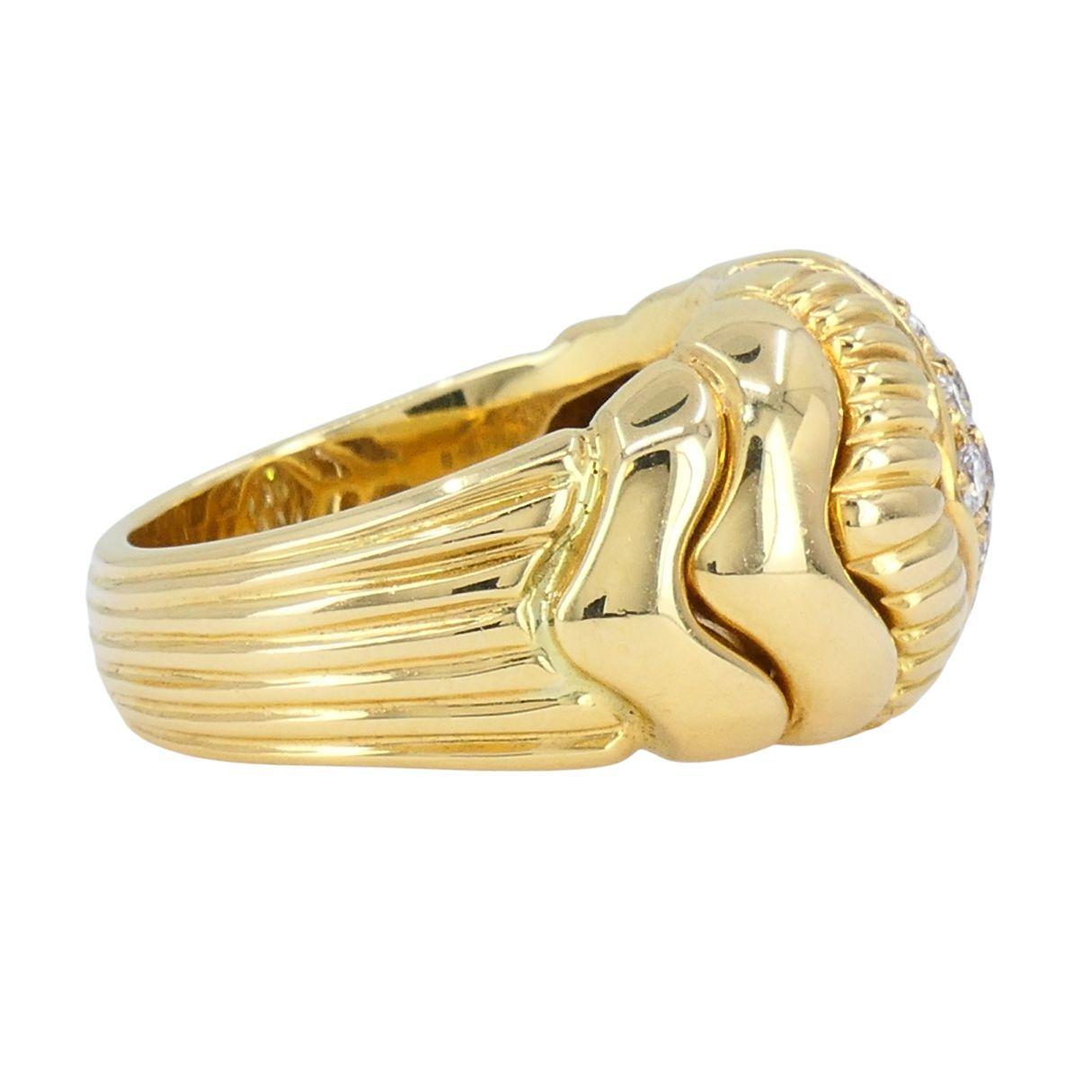 Bague d'époque Boucheron en or 18k avec dôme en diamant en vente 3