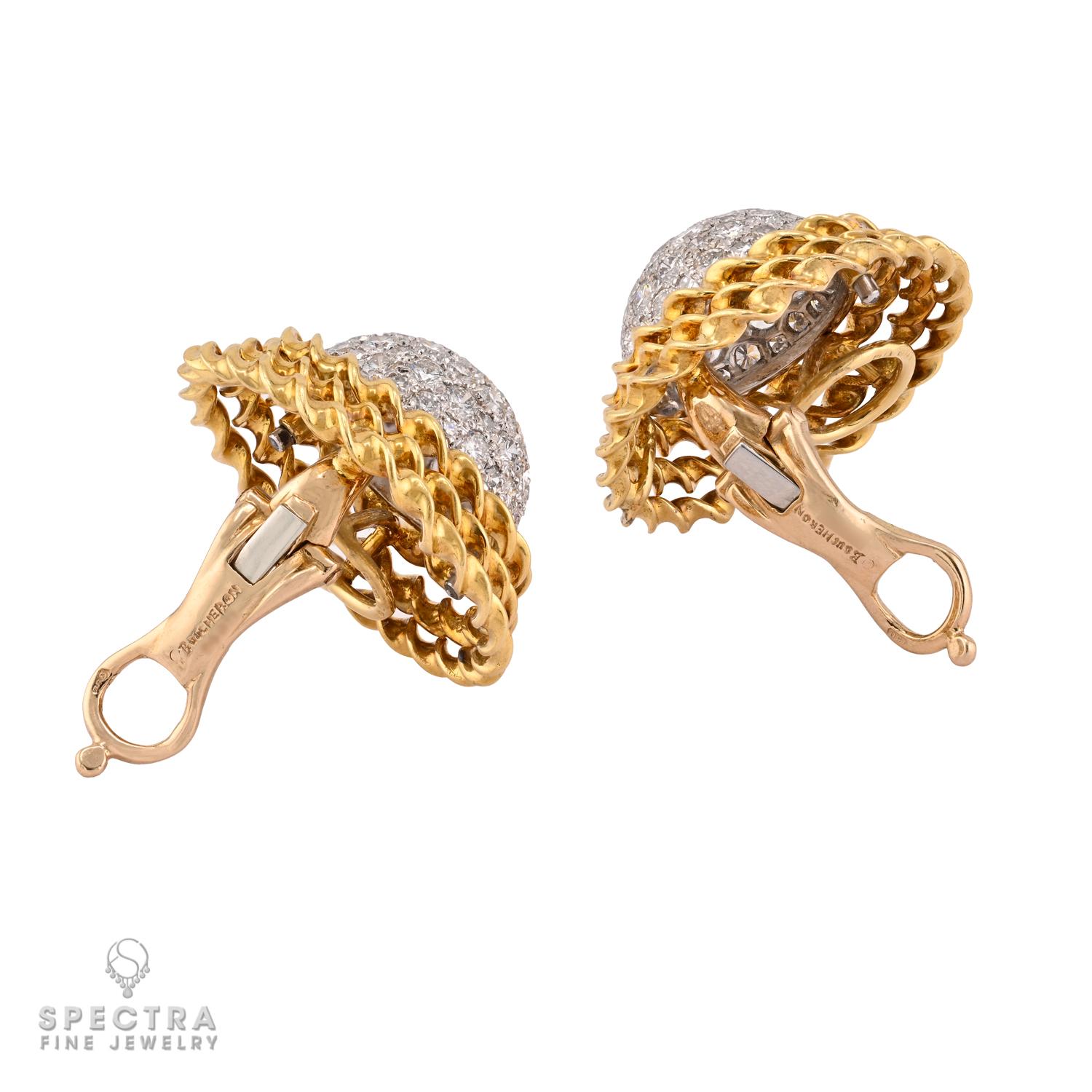 Taglio brillante Orecchini a bottone con cupola di diamanti d'epoca Boucheron in oro giallo 18 carati in vendita