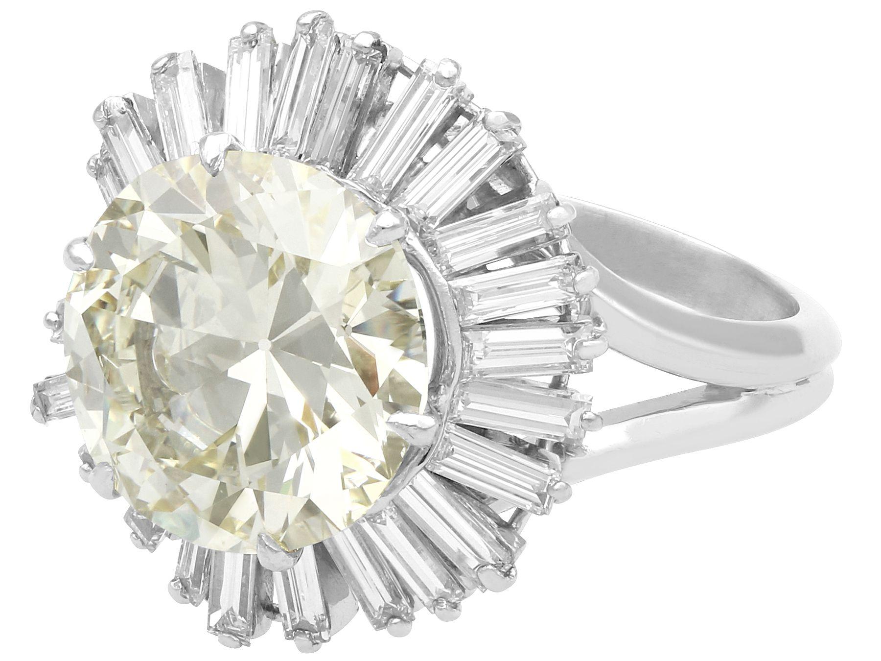 Vintage Boucheron 8.24 Carat Diamond and Platinum Ring In Excellent Condition For Sale In Jesmond, Newcastle Upon Tyne