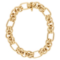 Vintage Boucheron Infinity Knot Link Chain Bracelet in Solid 18k Yellow Gold