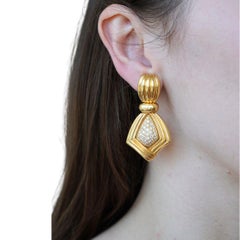 Boucles d'oreilles vintage Boucheron Paris en or 18 carats avec diamants et motif nervuré, CIRCA les années 1980