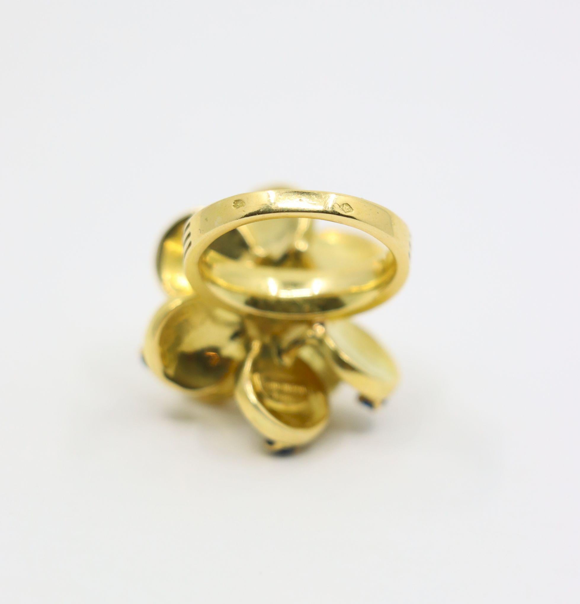 Vintage Boucheron Paris 18K Gold Diamonds Sapphire Flower Ring For Sale 7