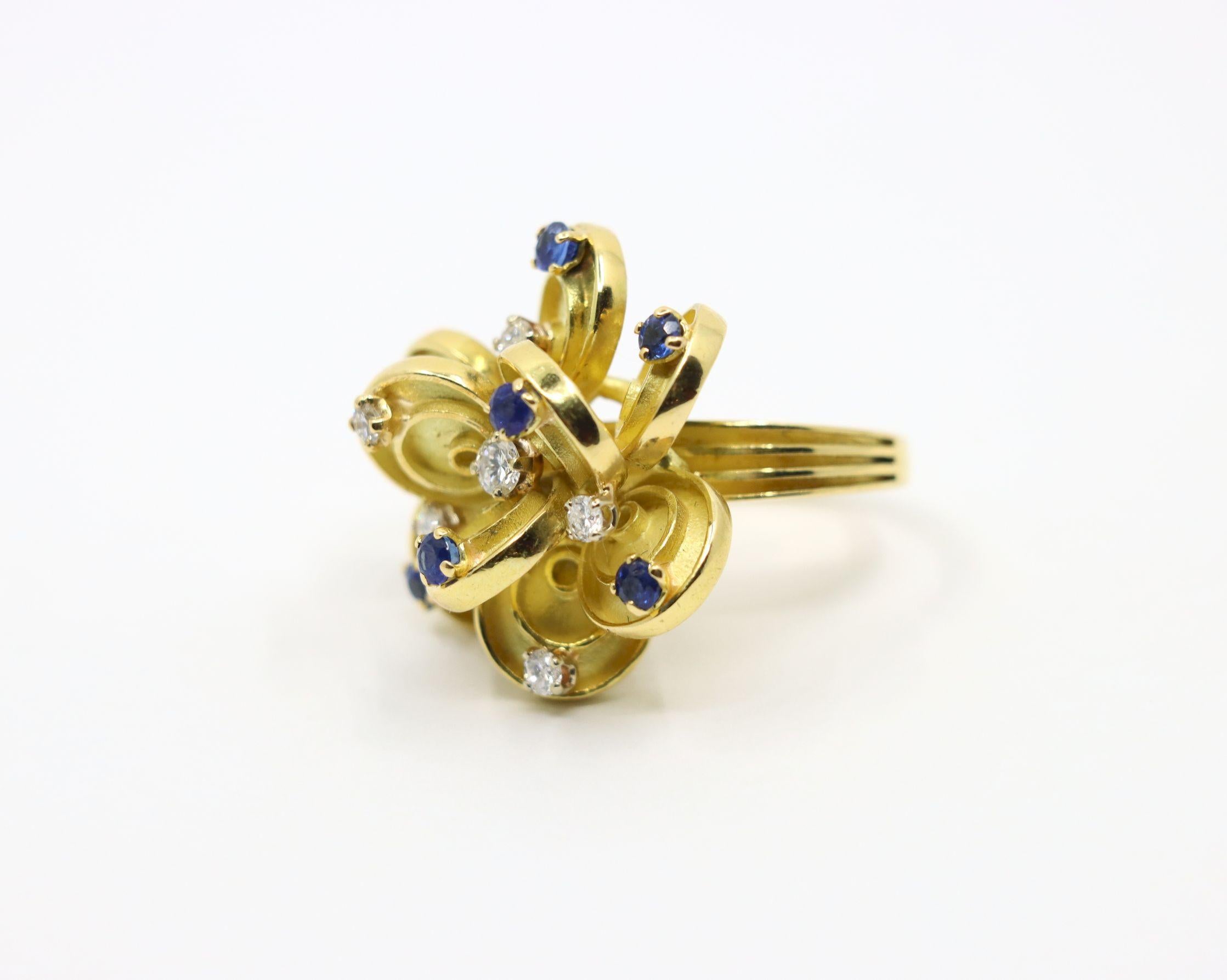 Women's Vintage Boucheron Paris 18K Gold Diamonds Sapphire Flower Ring For Sale