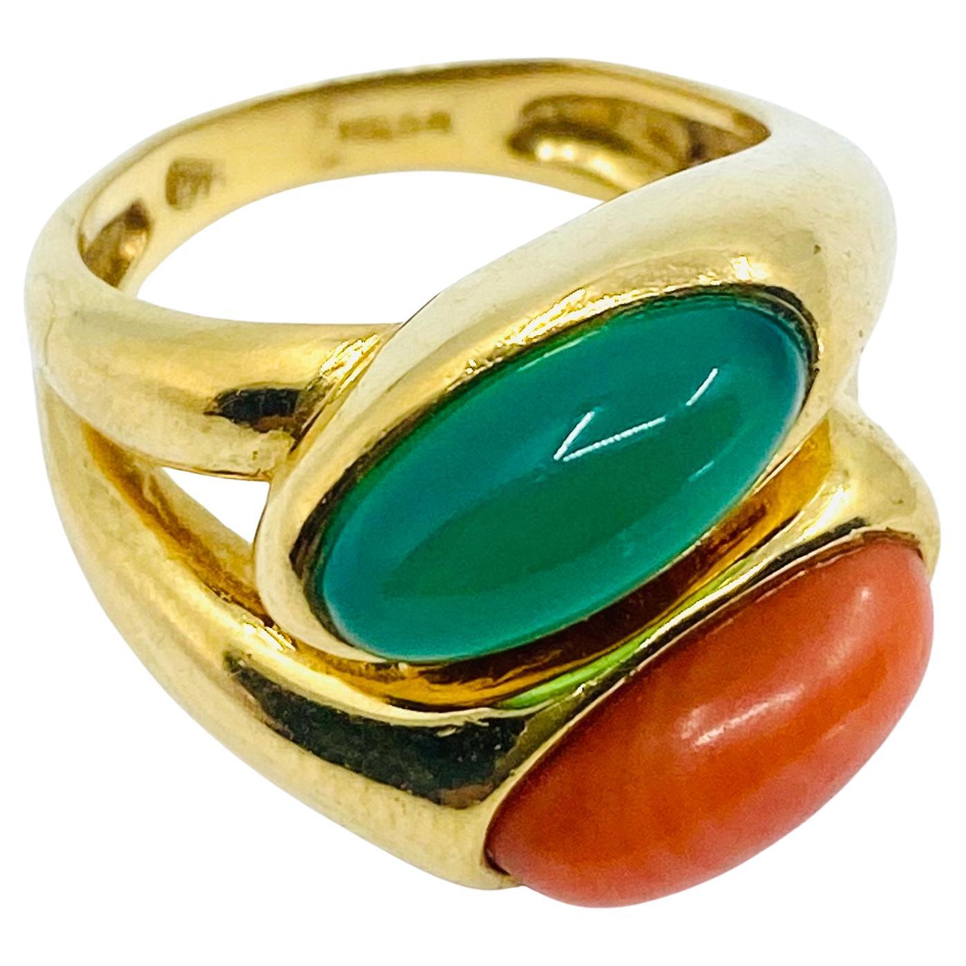 Vintage Boucheron Ring 18k Gold Chrysoprase Coral In Good Condition For Sale In Beverly Hills, CA