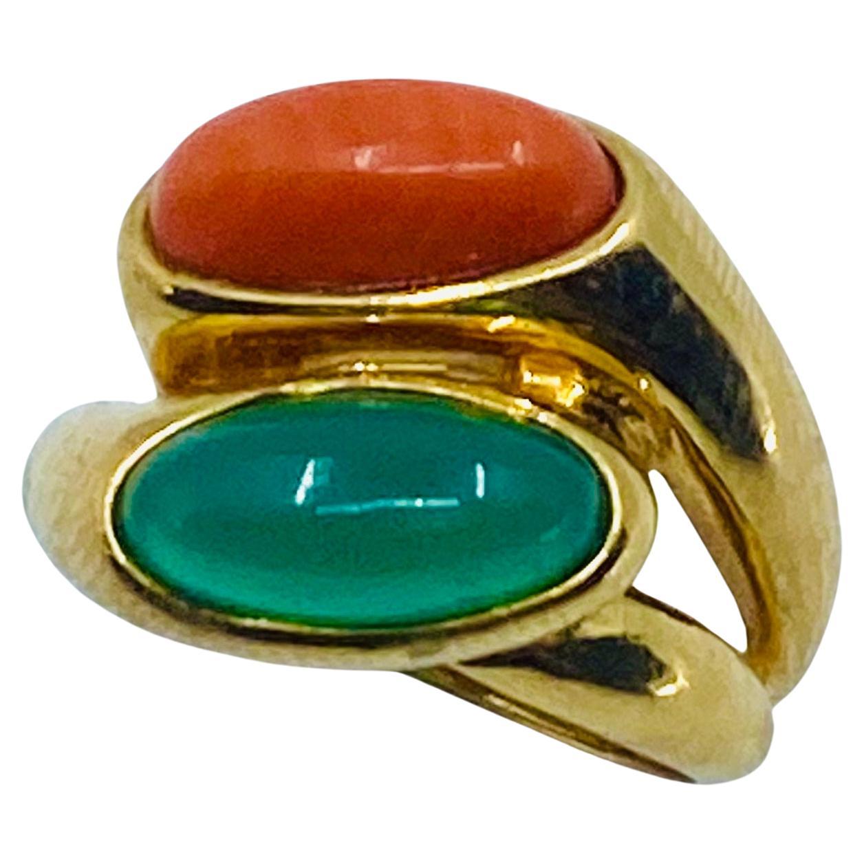 Boucheron-Ring aus 18 Karat Gold mit Chrysopras und Koralle, Vintage Damen im Angebot