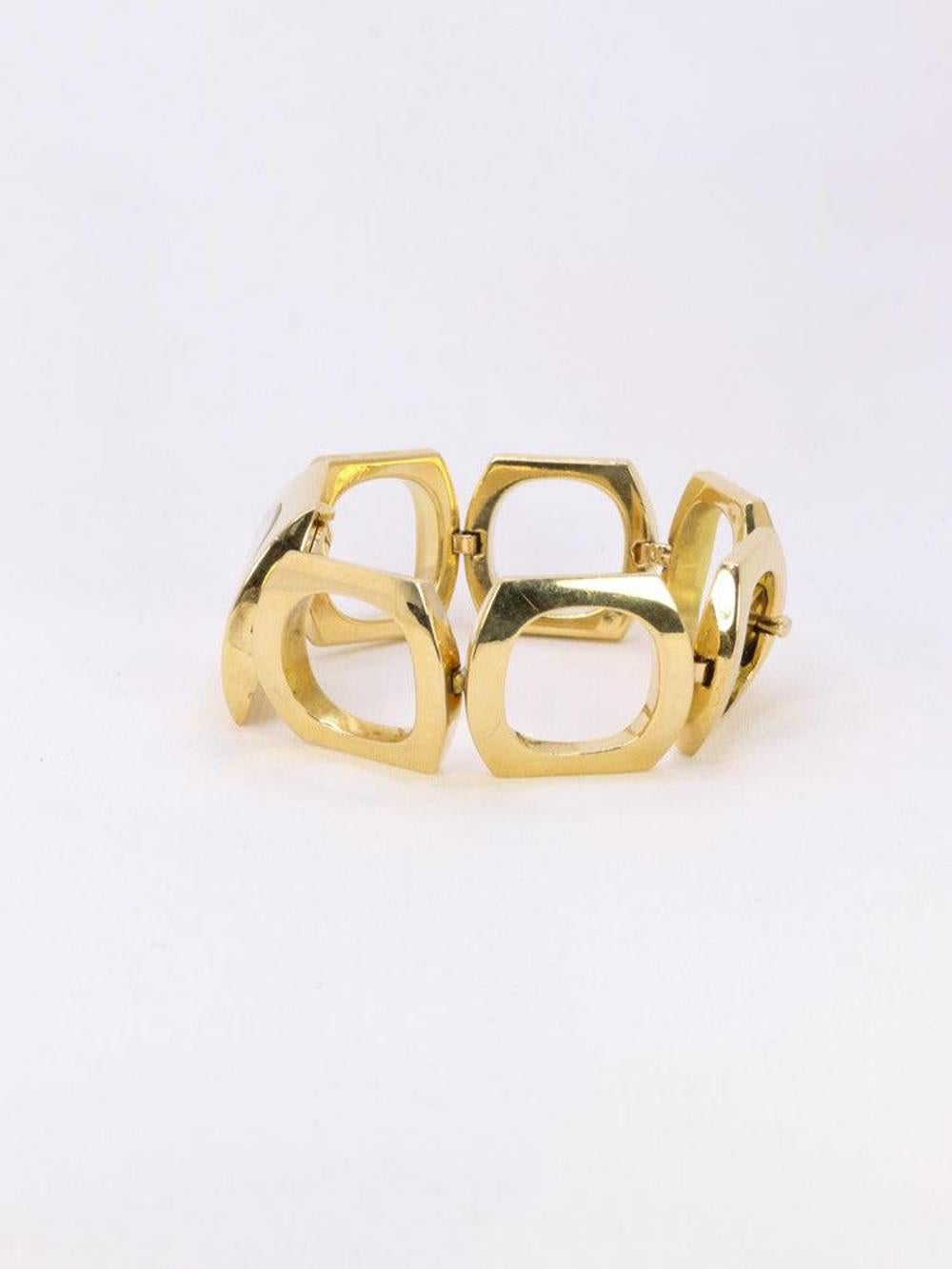 Vintage Boucheron Watch in Yellow Gold with Square Links For Sale 1