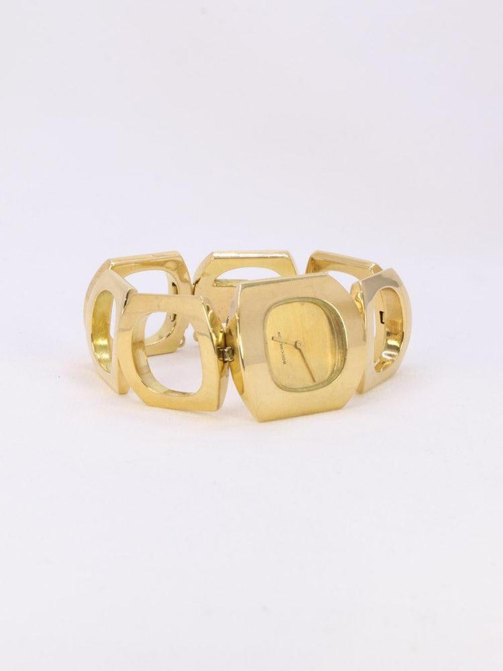 Vintage Boucheron Watch in Yellow Gold with Square Links For Sale 4
