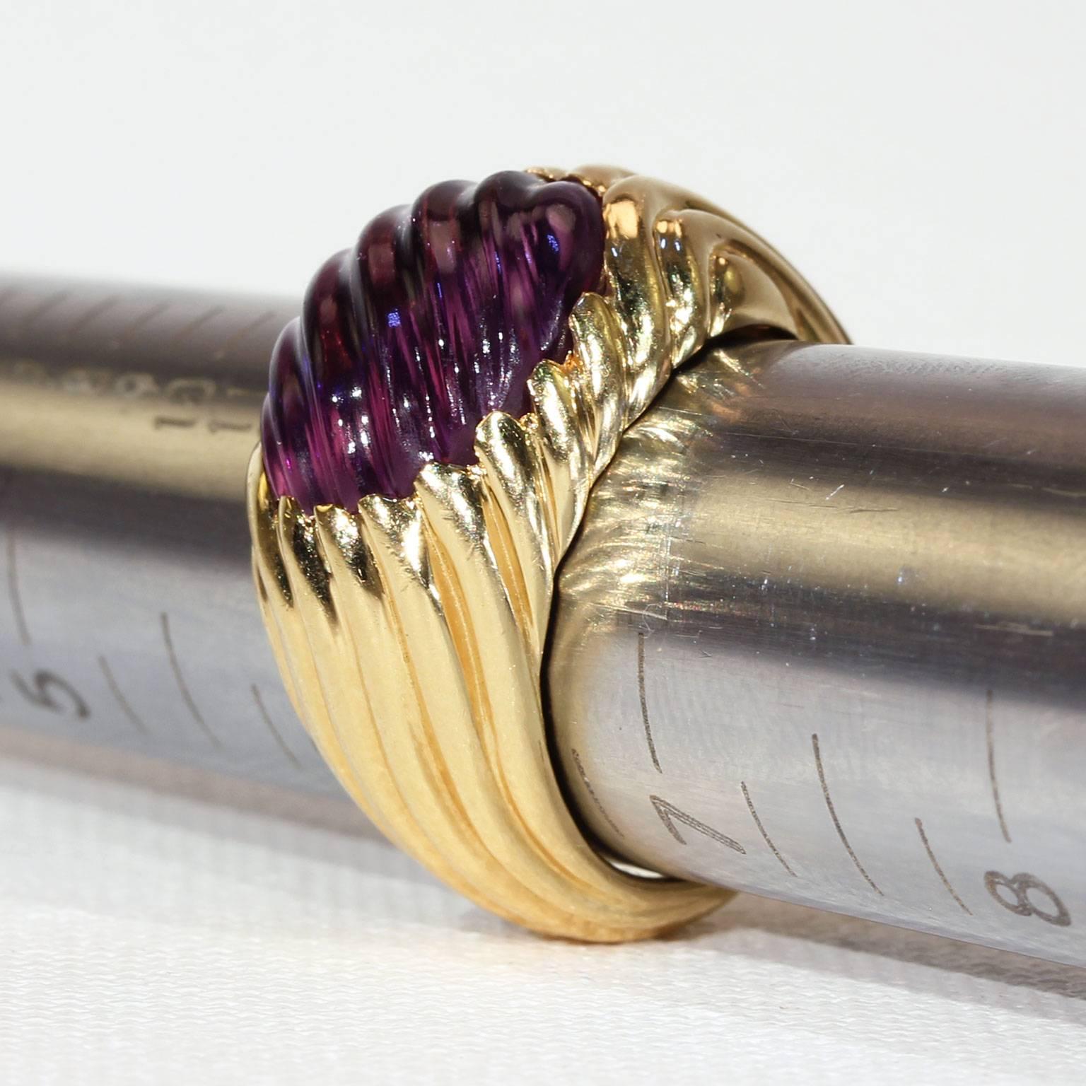 Women's or Men's Vintage Boucheron Wavy Amethyst Gold Ring For Sale