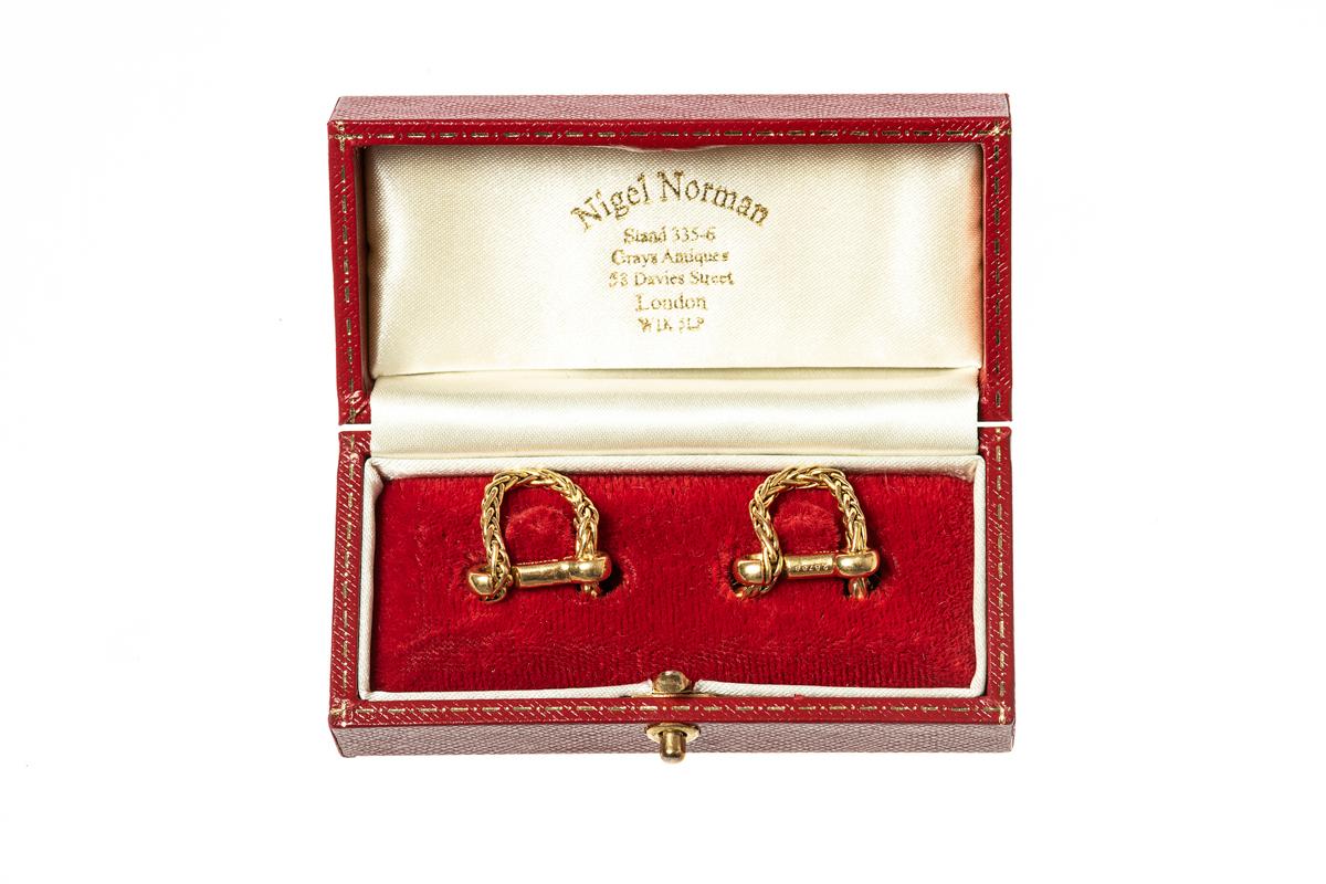 Vintage Boucheron Woven Chain Cufflinks in 18 Karat Gold, French, circa 1950 In Excellent Condition For Sale In London, GB