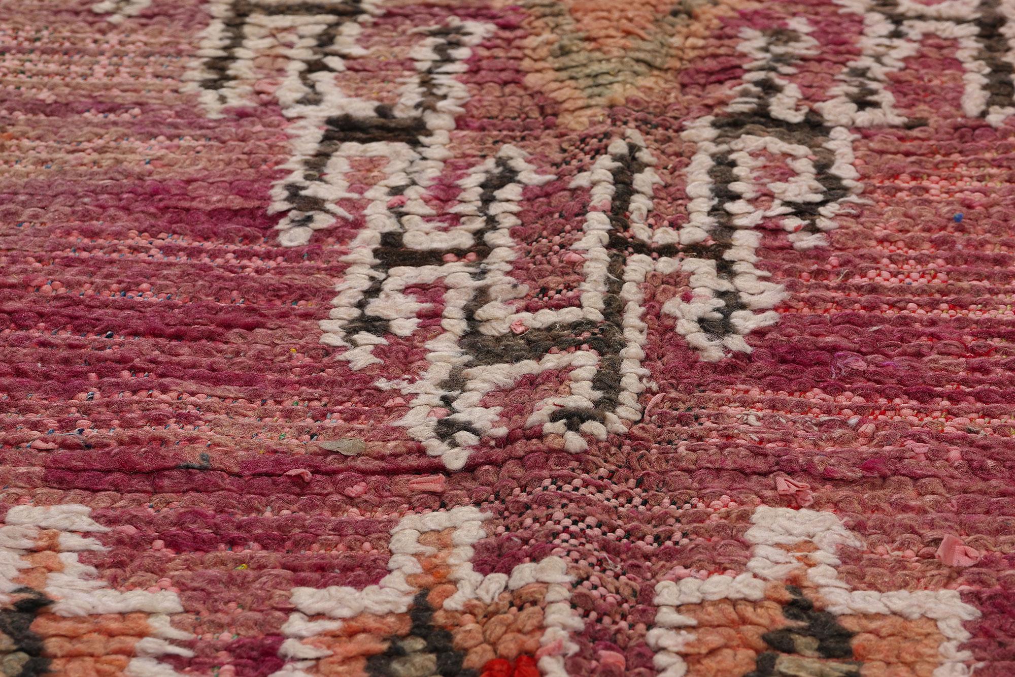 Marokkanischer Boucherouit-Boujad- Rag-Teppich im Vintage-Stil, Nachhaltigkeit trifft auf Cozy Nomad im Zustand „Gut“ im Angebot in Dallas, TX