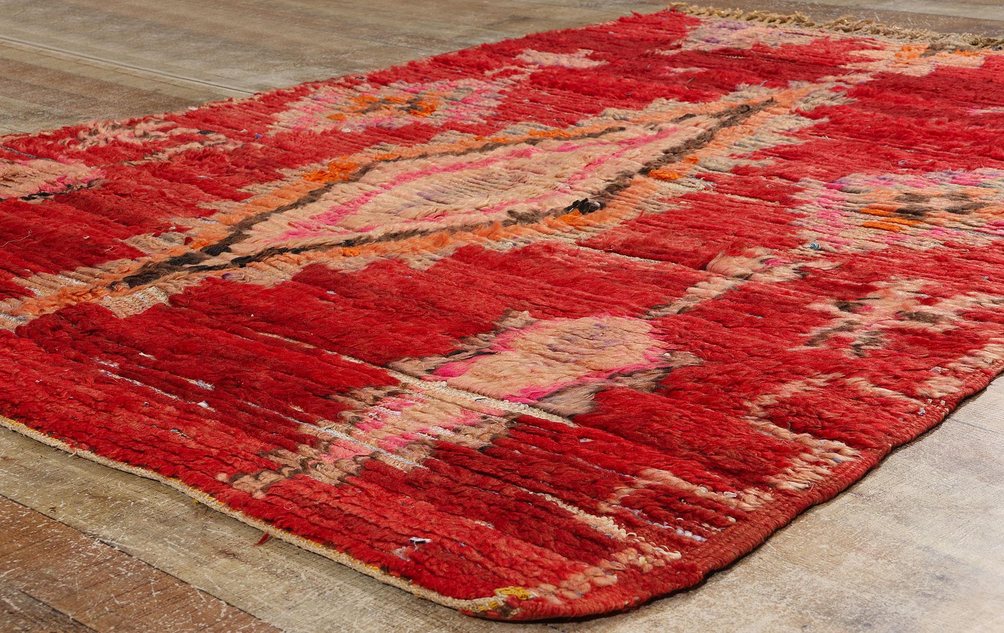 Marokkanischer Boucherouit-Boujad- Rag-Teppich im Vintage-Stil, Nachhaltigkeit trifft auf Cozy Nomad (Stoff) im Angebot