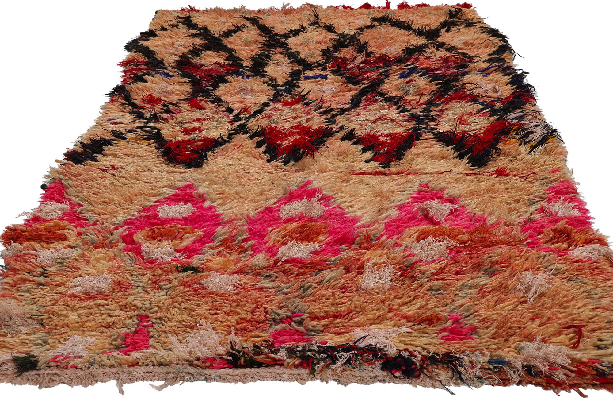 Marokkanischer Azilal Rag-Teppich aus Boucherouit im Vintage-Stil, Nachhaltigkeit trifft auf Cozy Nomad (Böhmisch) im Angebot