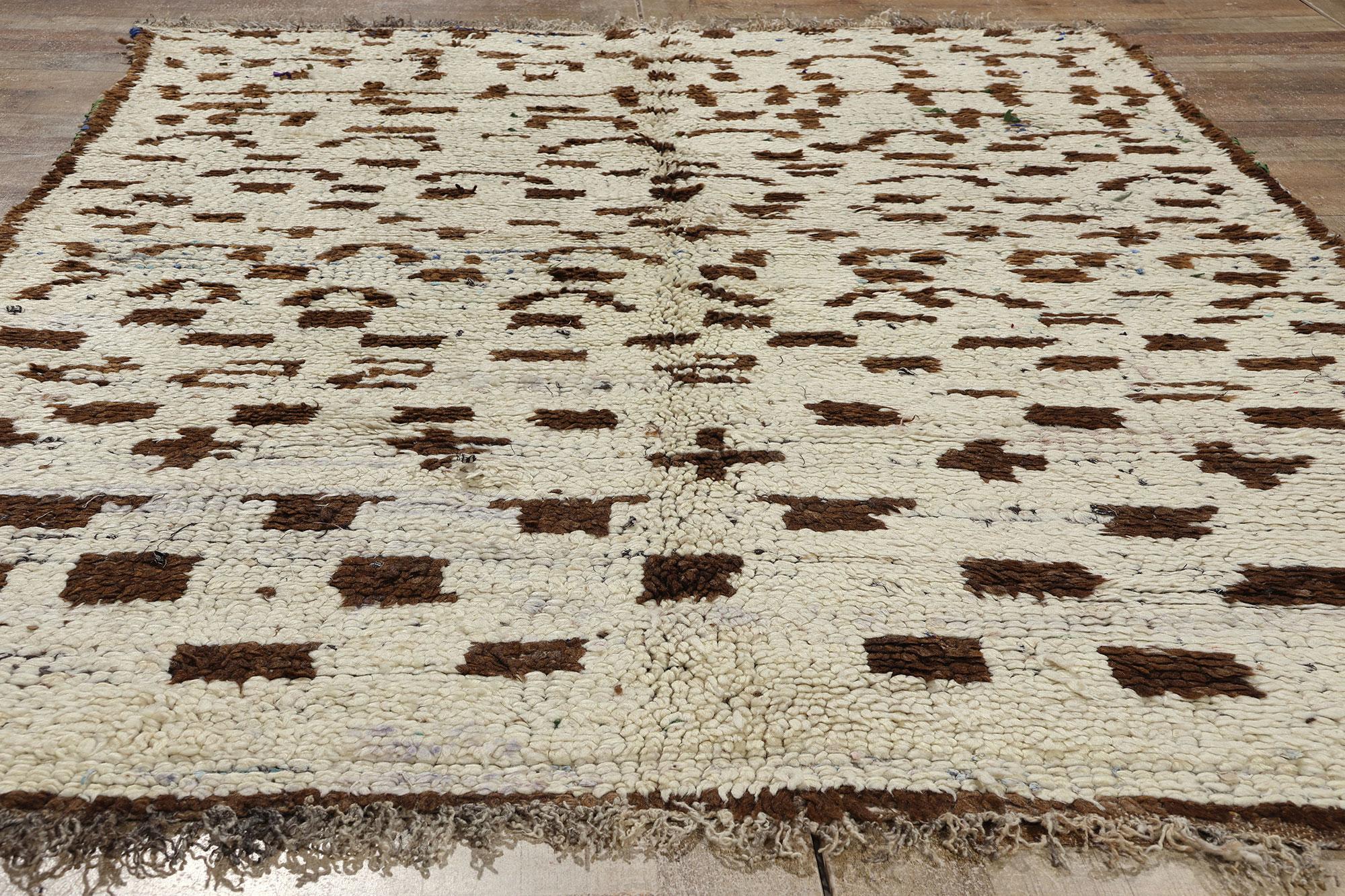 Marokkanischer Azilal Rag-Teppich aus Boucherouit im Vintage-Stil, Nachhaltigkeit trifft auf Cozy Nomad im Angebot 1