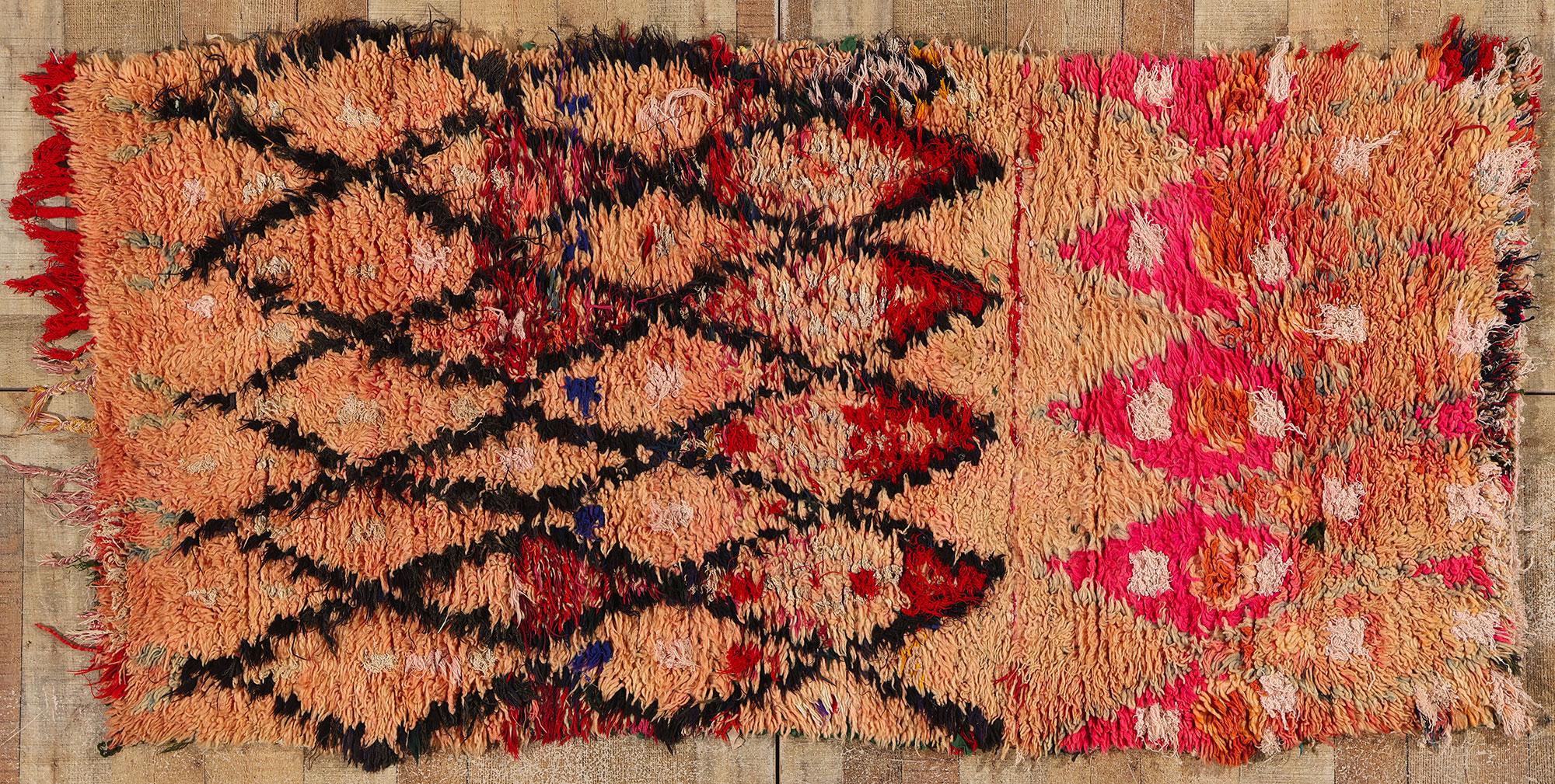 Marokkanischer Azilal Rag-Teppich aus Boucherouit im Vintage-Stil, Nachhaltigkeit trifft auf Cozy Nomad im Angebot 1