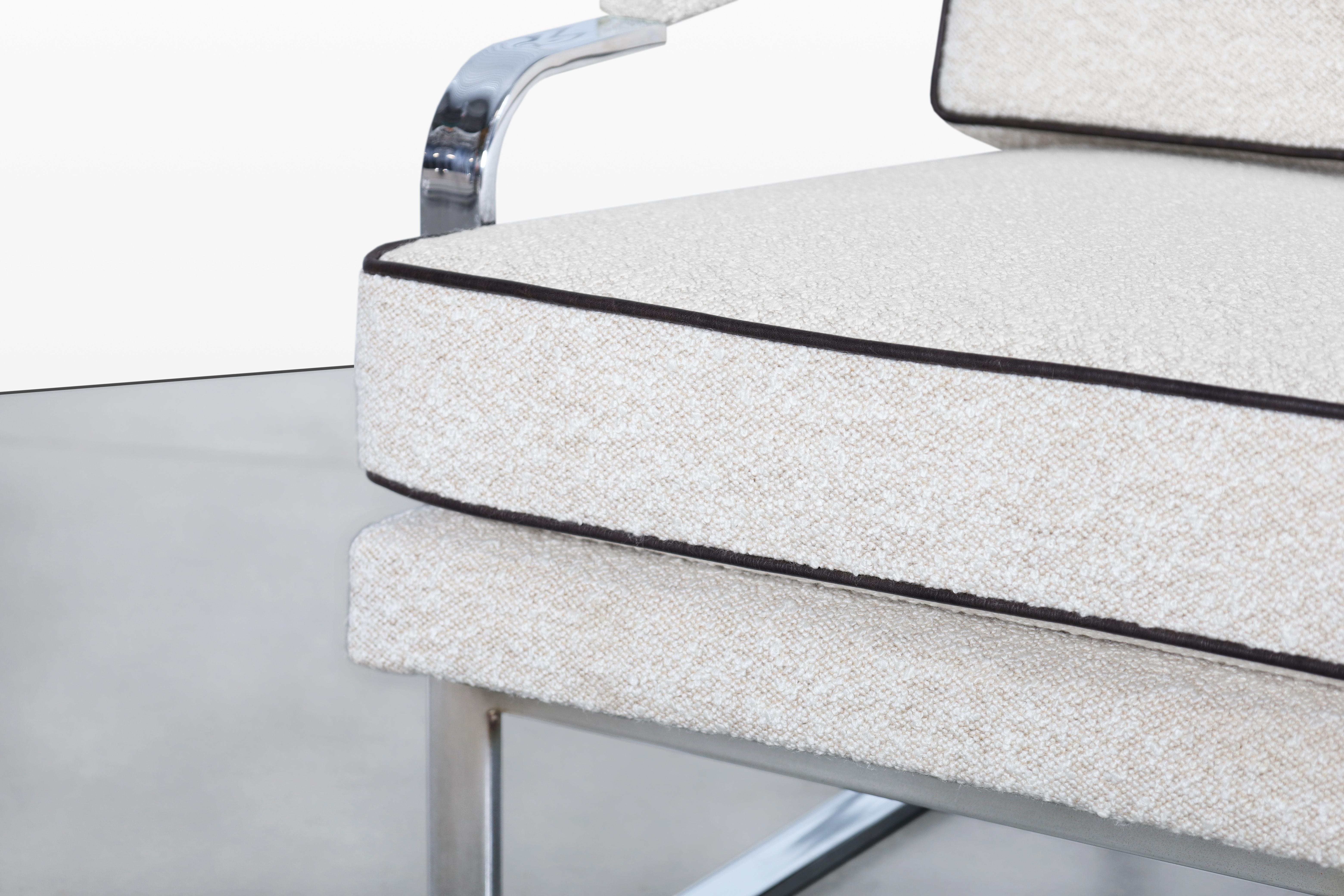 Sedie da salotto in bouclé e cromo d'epoca attribuite a Milo Baughman in vendita 1