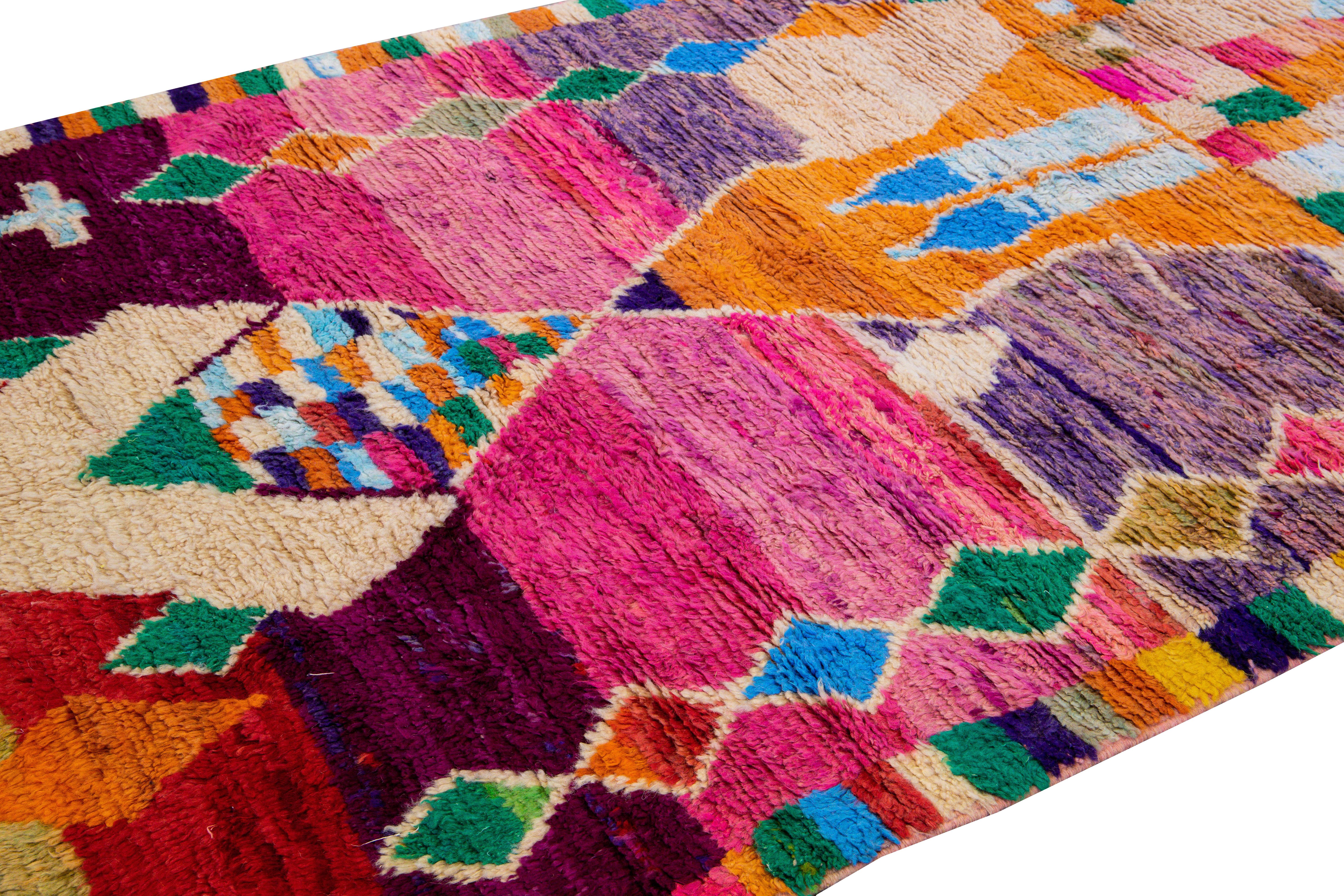 Vintage Boujad Moroccan Handmade Geometric Multicolor Berber Wool Rug In Excellent Condition For Sale In Norwalk, CT