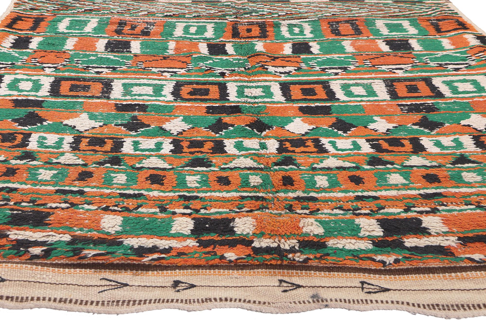 Boujad Marokkanischer Vintage-Teppich, Cozy Nomad Meets Midcentury Modern (Handgeknüpft) im Angebot