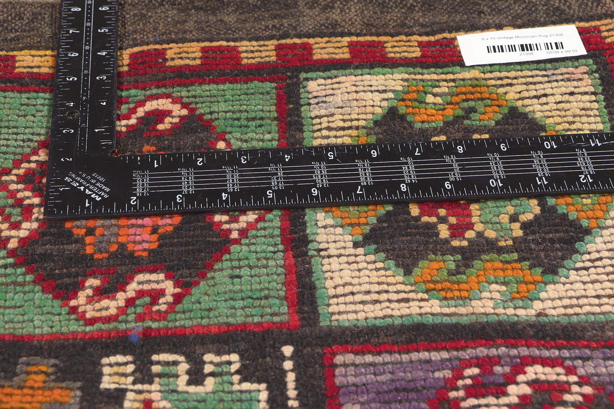 Vintage Boujad Moroccan Rug, Eclectic Jungalow Meets Colorful Boho In Good Condition For Sale In Dallas, TX