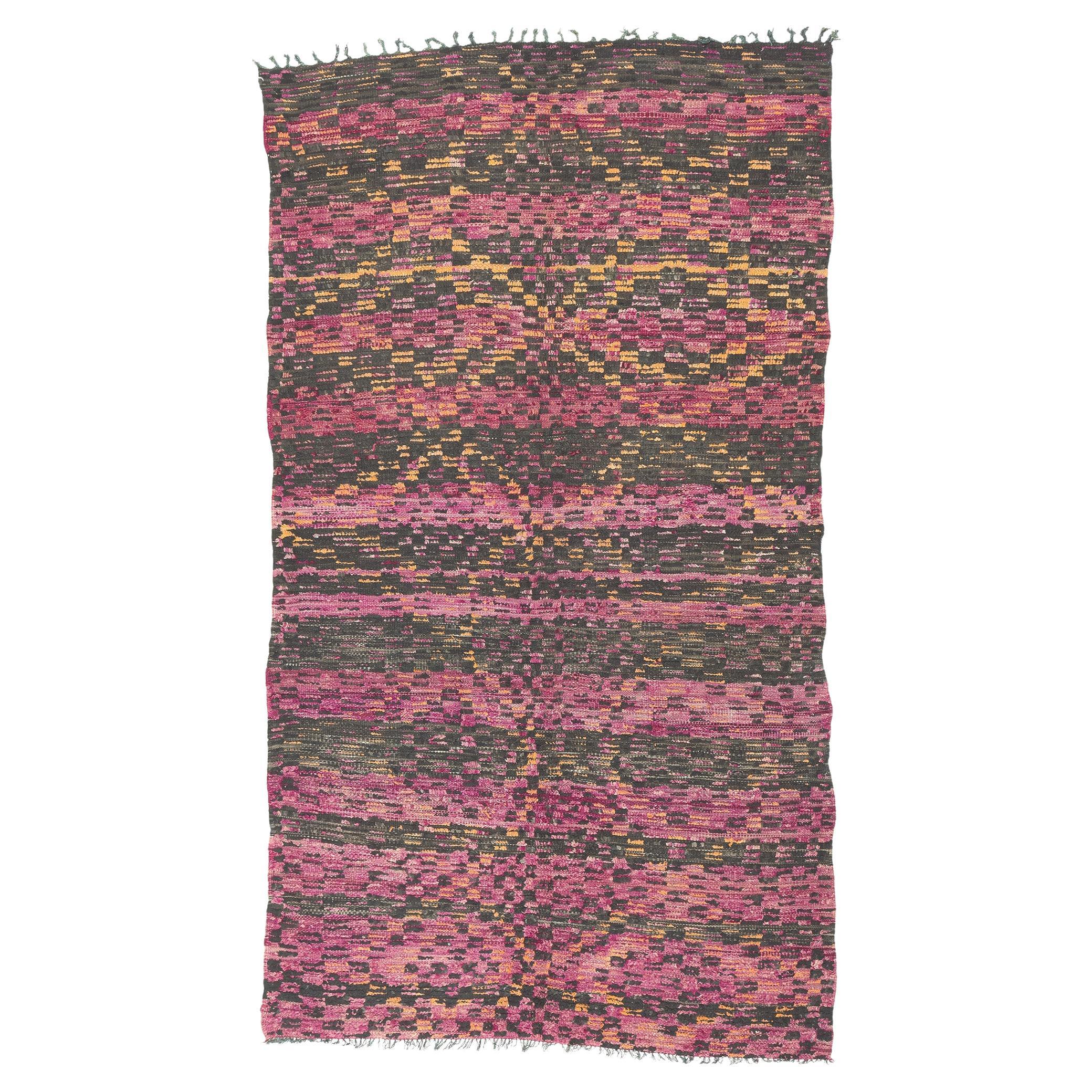 Tapis marocain vintage Boujad, le cubisme du milieu du siècle rencontre le bohème international