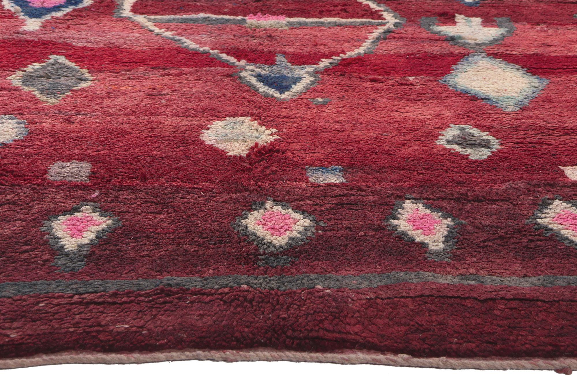 Vintage Boujad Moroccan Rug, Tribal Enchantment Meets Cozy Nomad In Good Condition For Sale In Dallas, TX